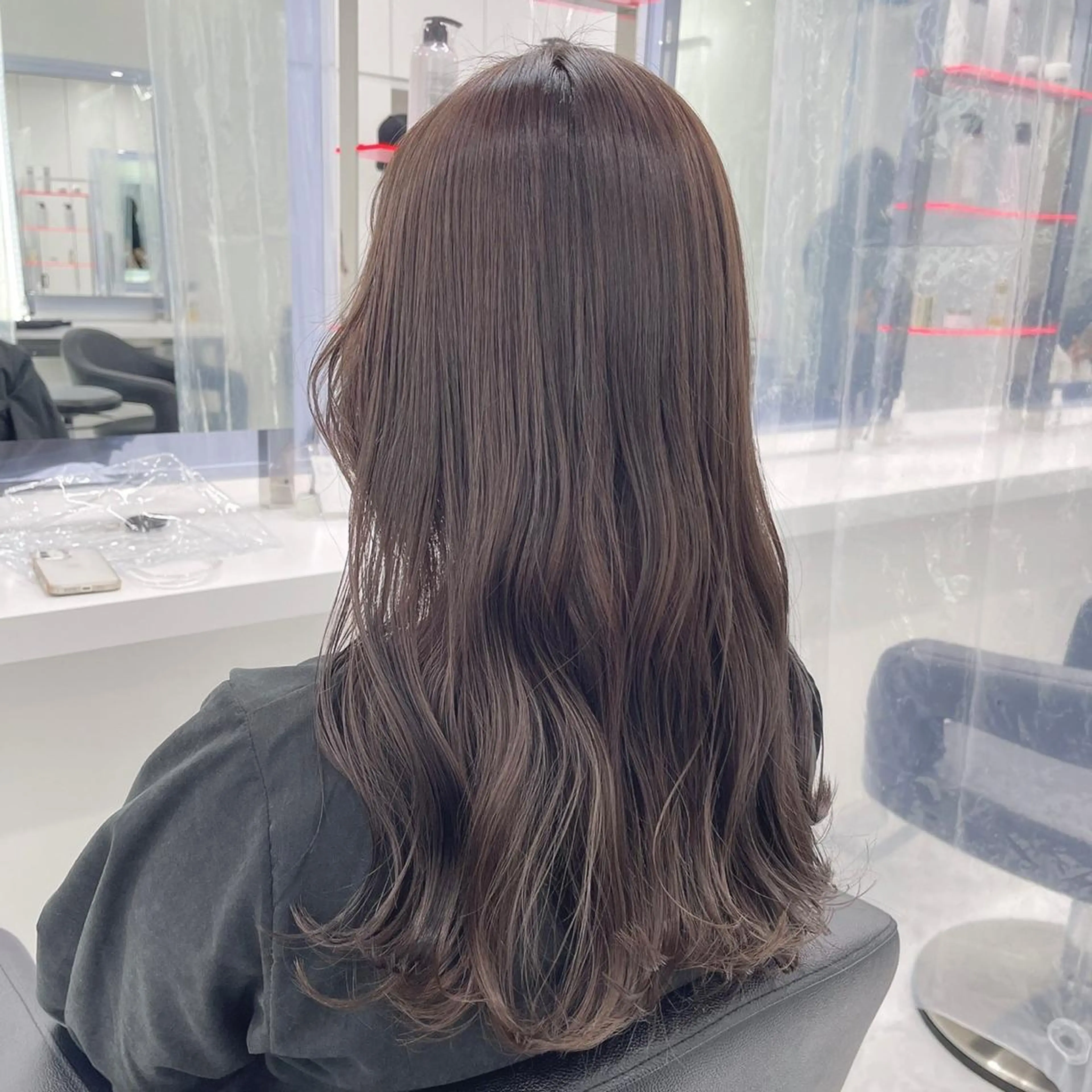 ロング トレンドモテカラー 🩷色落ちまで可愛くのヘアスタイル