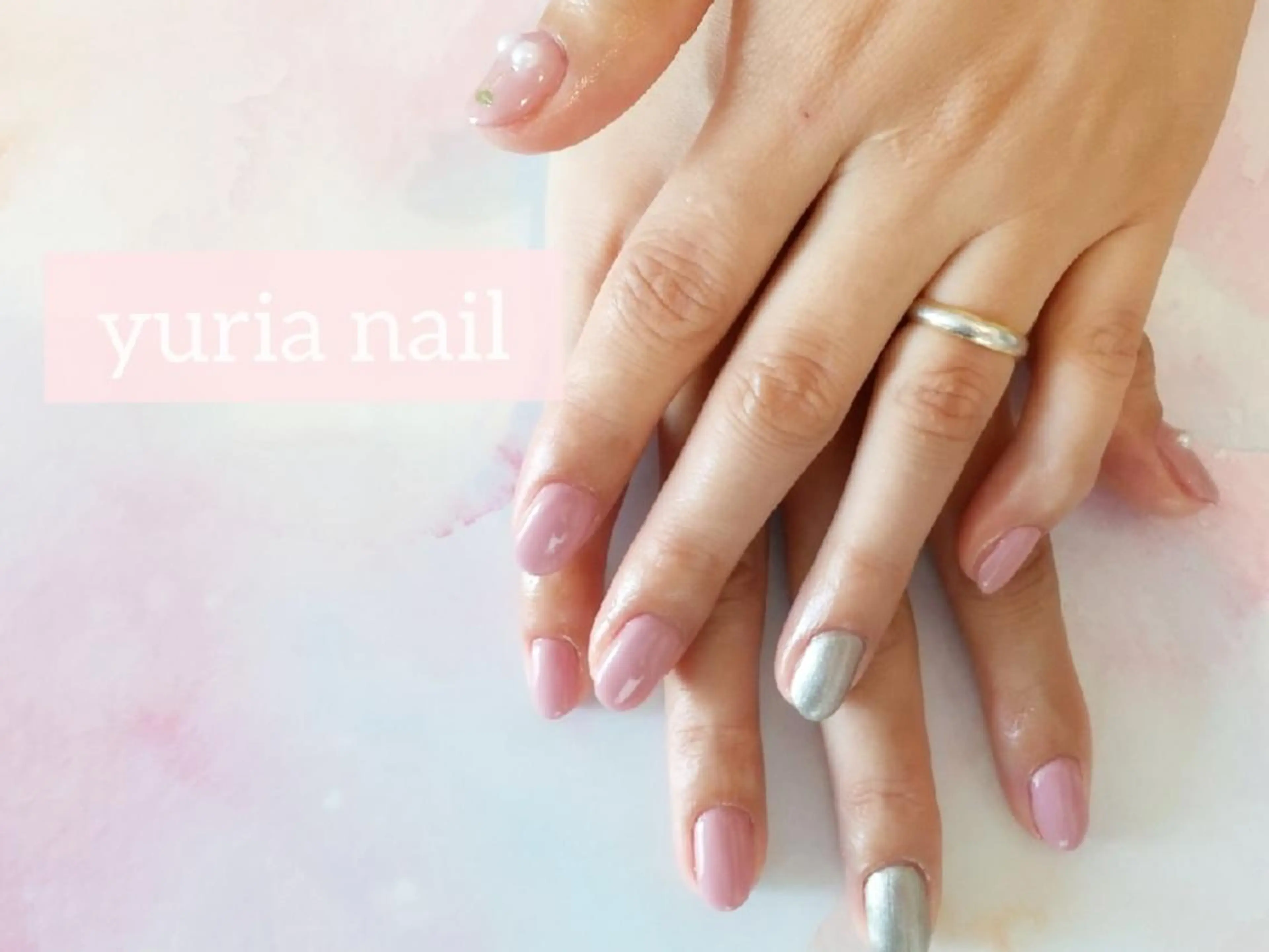 ネイル アートネイル ラメ(グリッター) ワンカラーネイル ピンク シルバー その他(ネイル) 小林 ゆりあのネイルデザイン