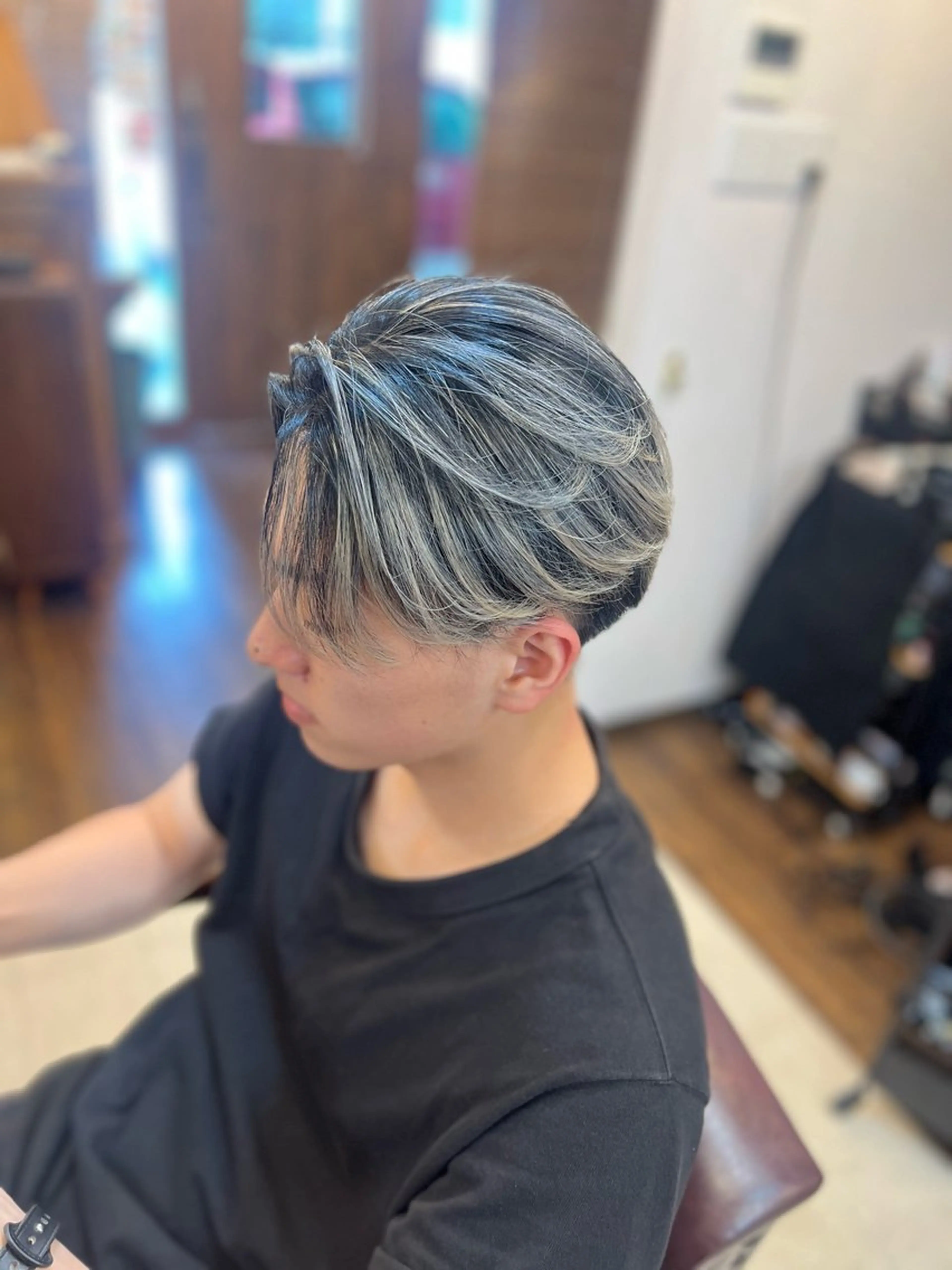 ショート メンズ メンズバレイヤージュ レイヤーカット 宮地 崇文のヘアスタイル