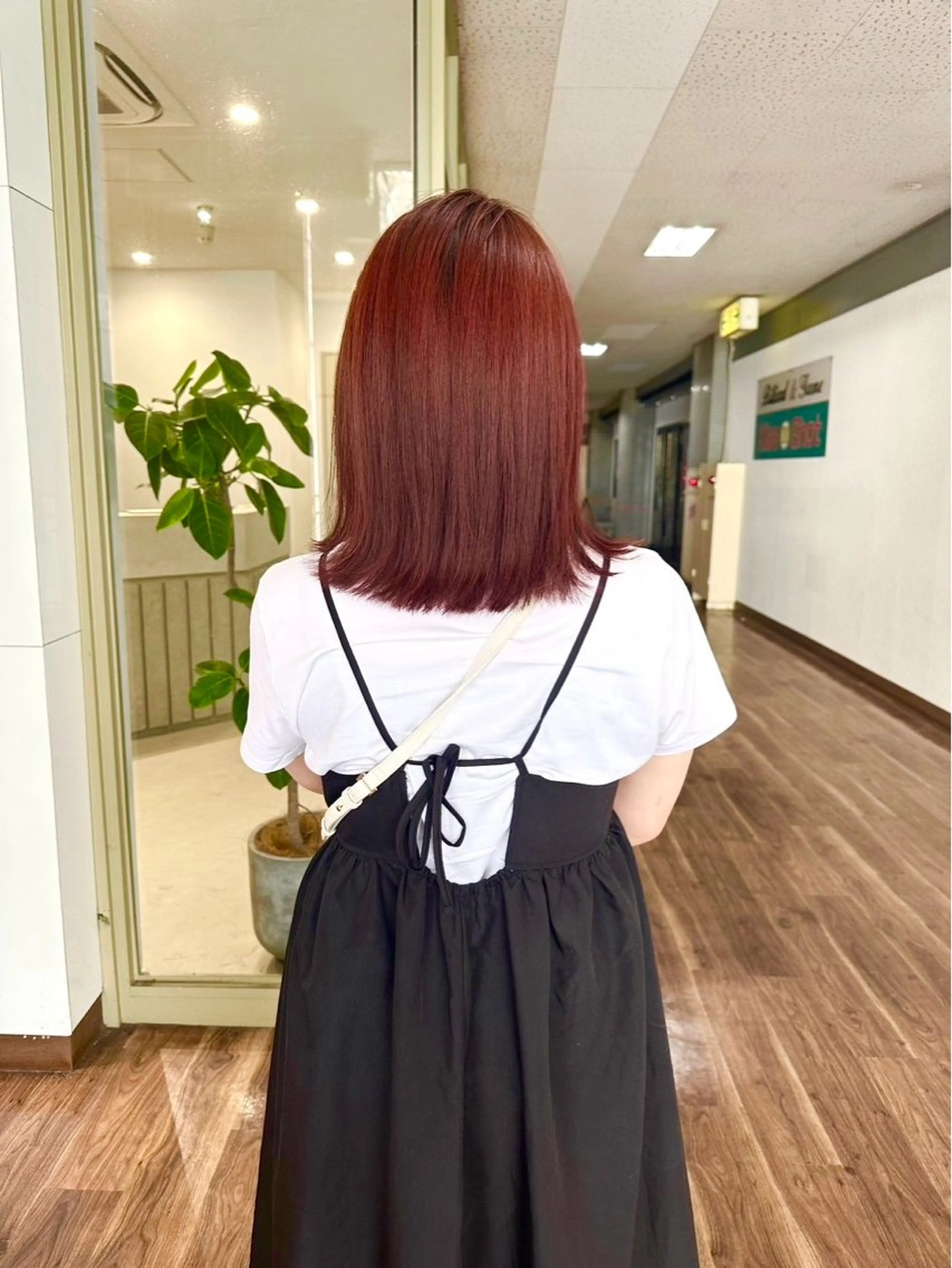 ミディアム 平松 里穗のヘアスタイル