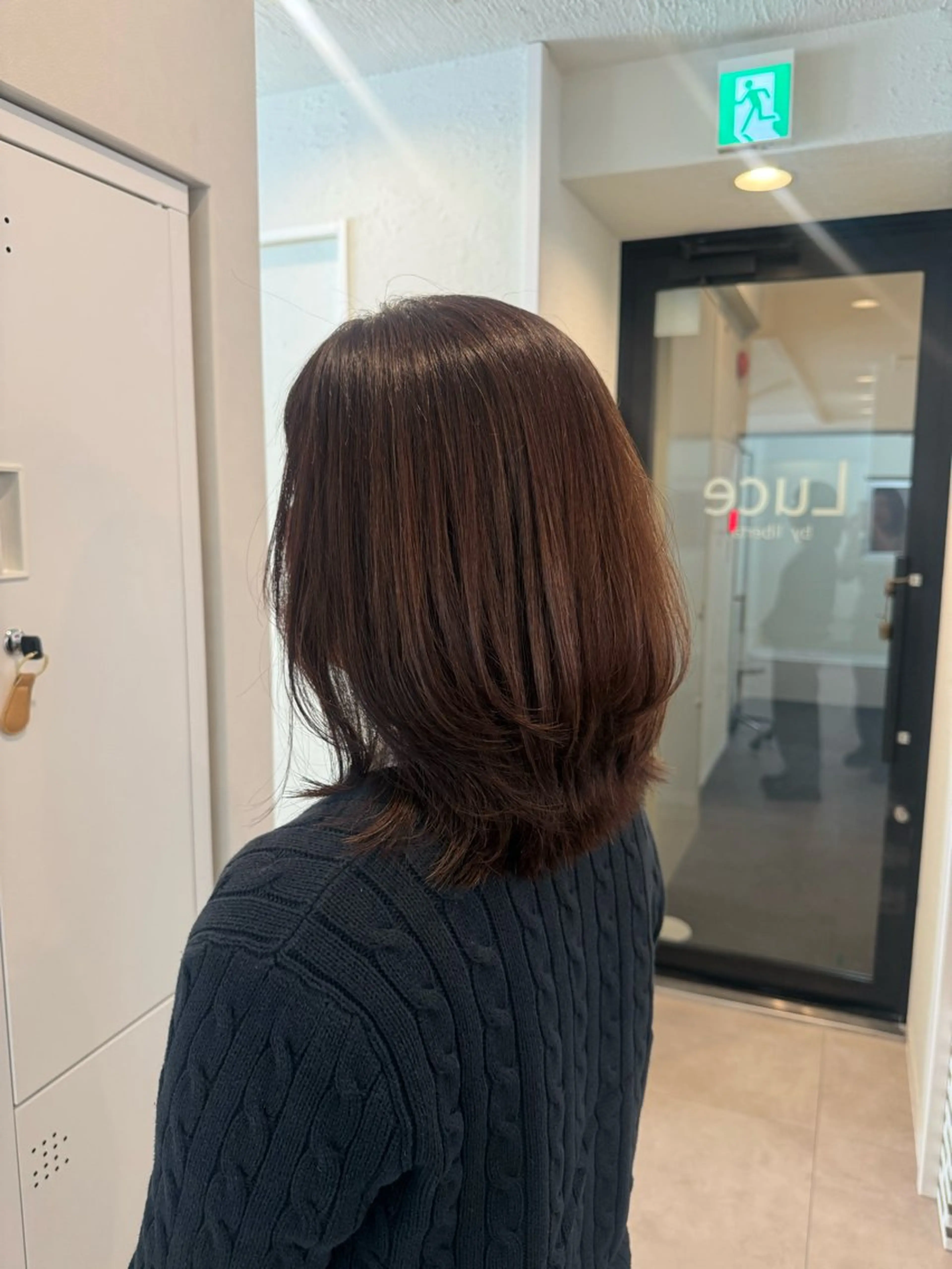 ミディアム 山内 都弥のヘアスタイル