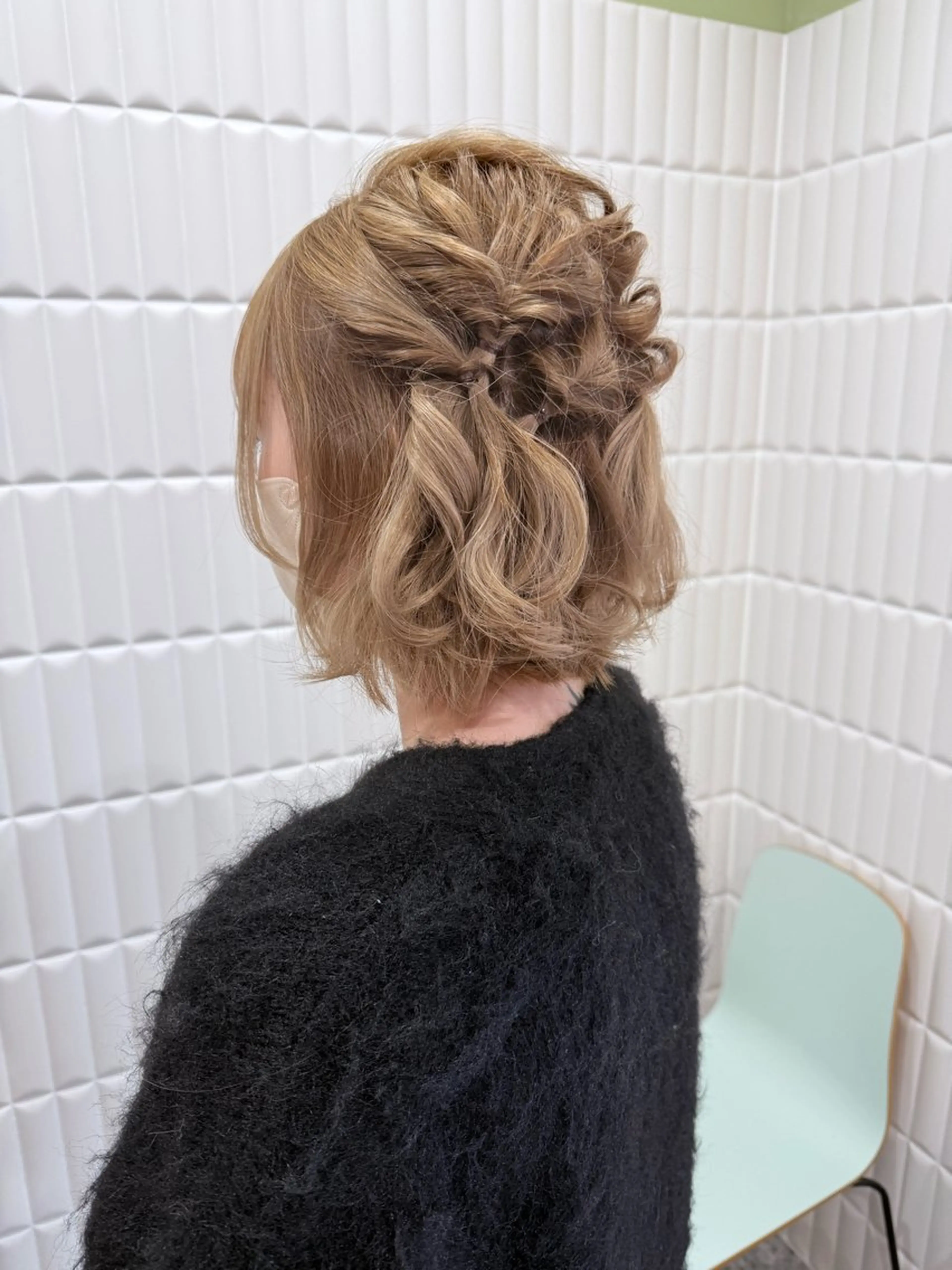 ミディアム 新宅 綾乃のヘアスタイル