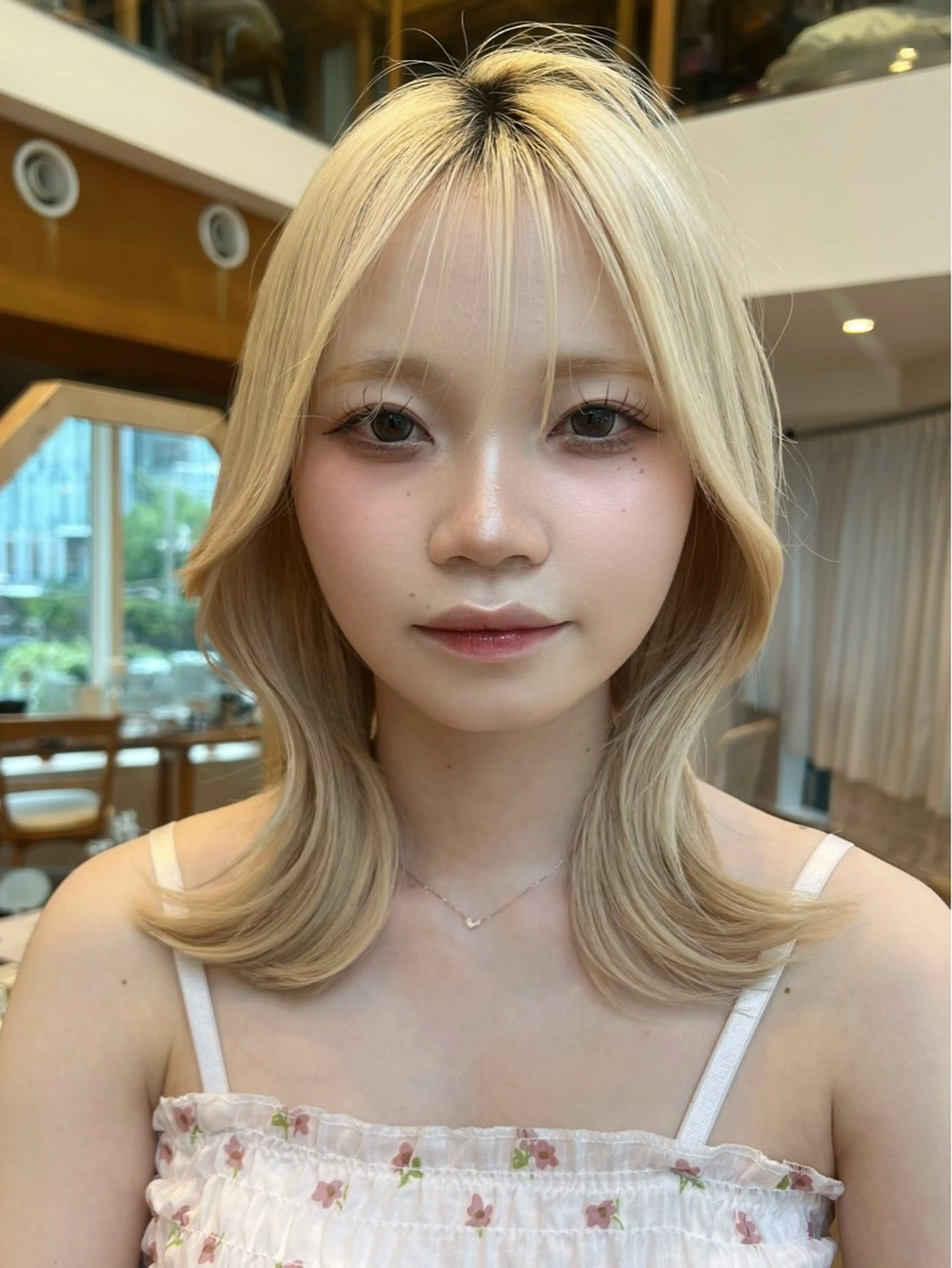 ミディアム カラー 伸ばしかけ レイヤーカット 小顔カット ヘアカラー 望月威吹/表参道/レ イヤー/似合わせのヘアスタイル