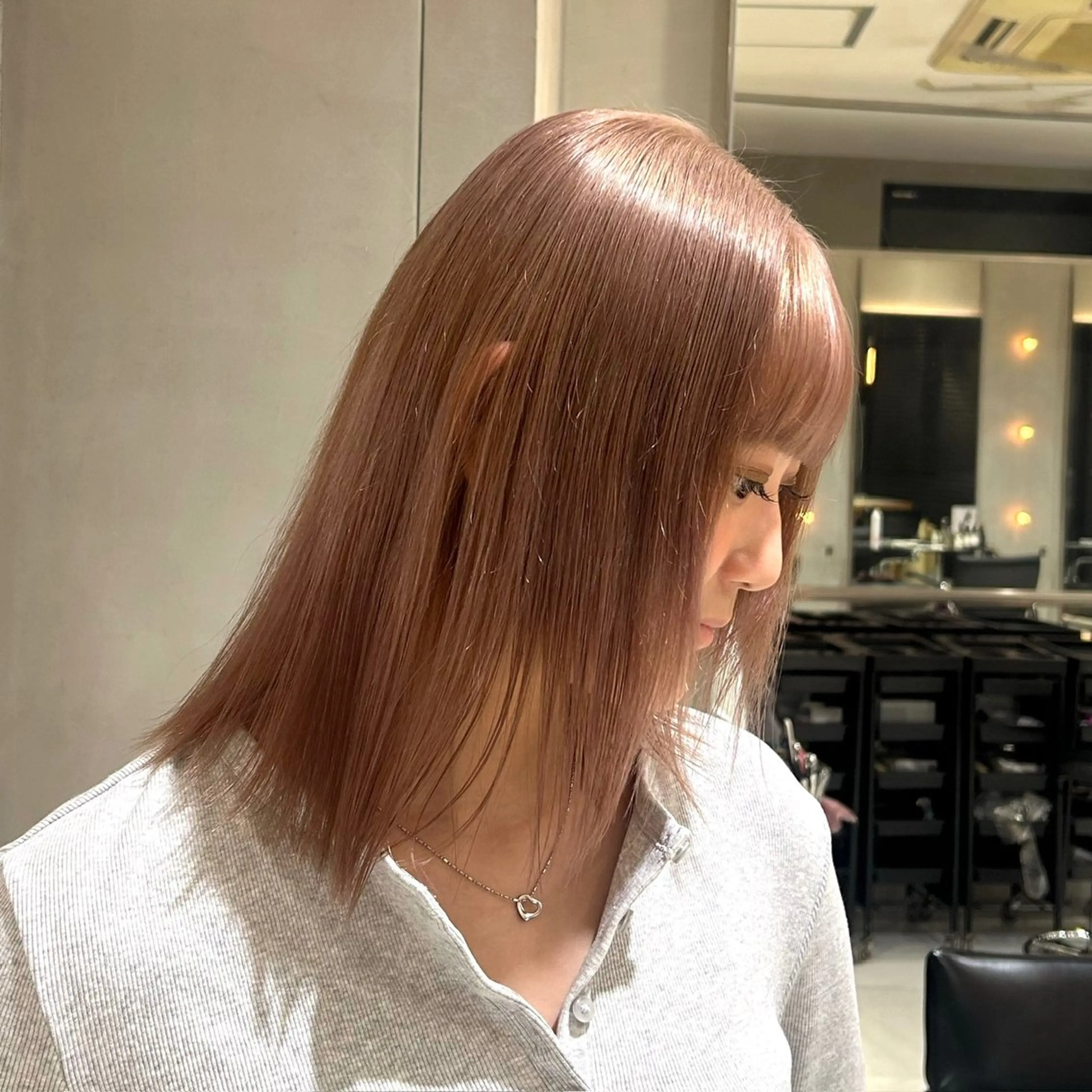 カラー ベージュカラー ブリーチ ケアブリーチ ミルクティーベージュ ヘアカラー サラ艶/韓国ヘア ︎🌟璃奈 (ﾘﾅ)のヘアスタイル