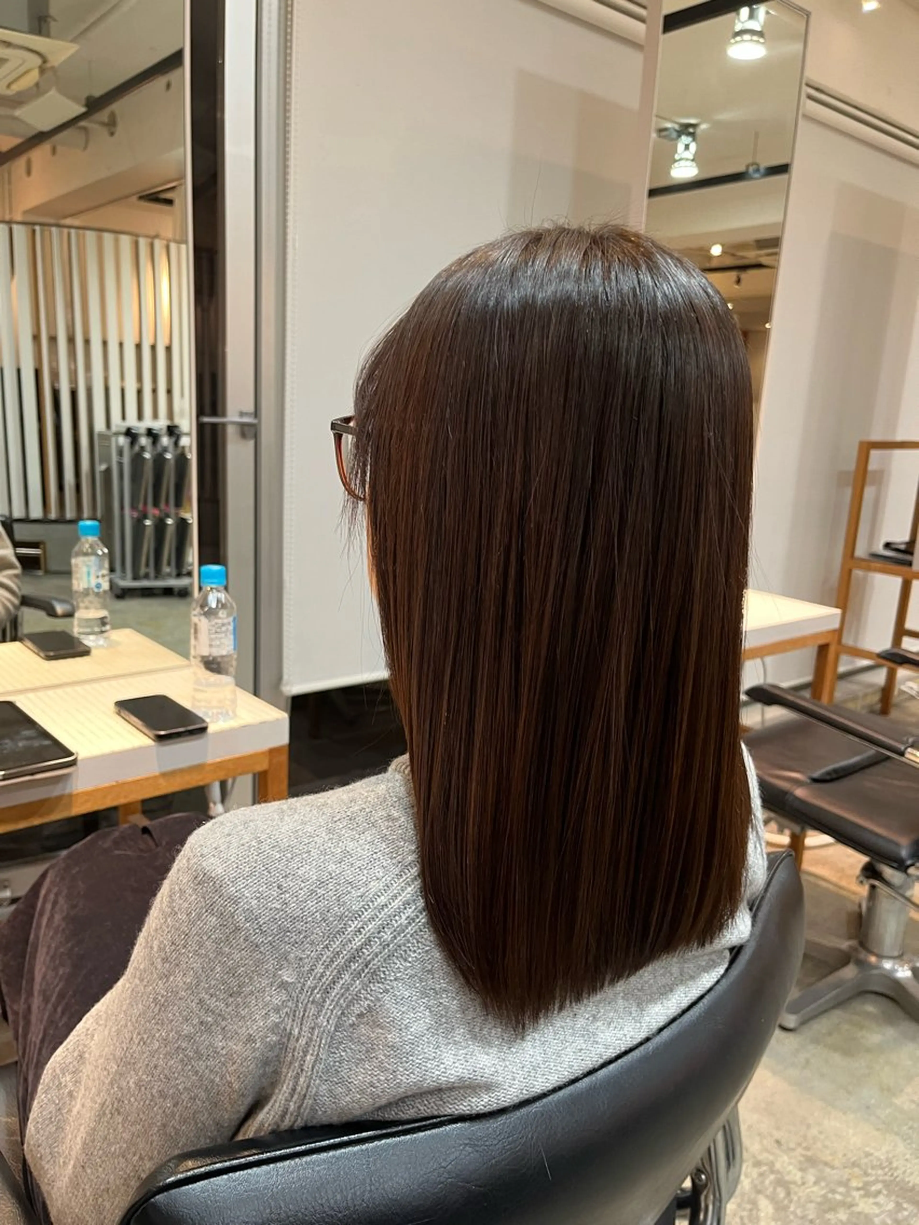 ミディアム カラー 栗林 惟のヘアスタイル