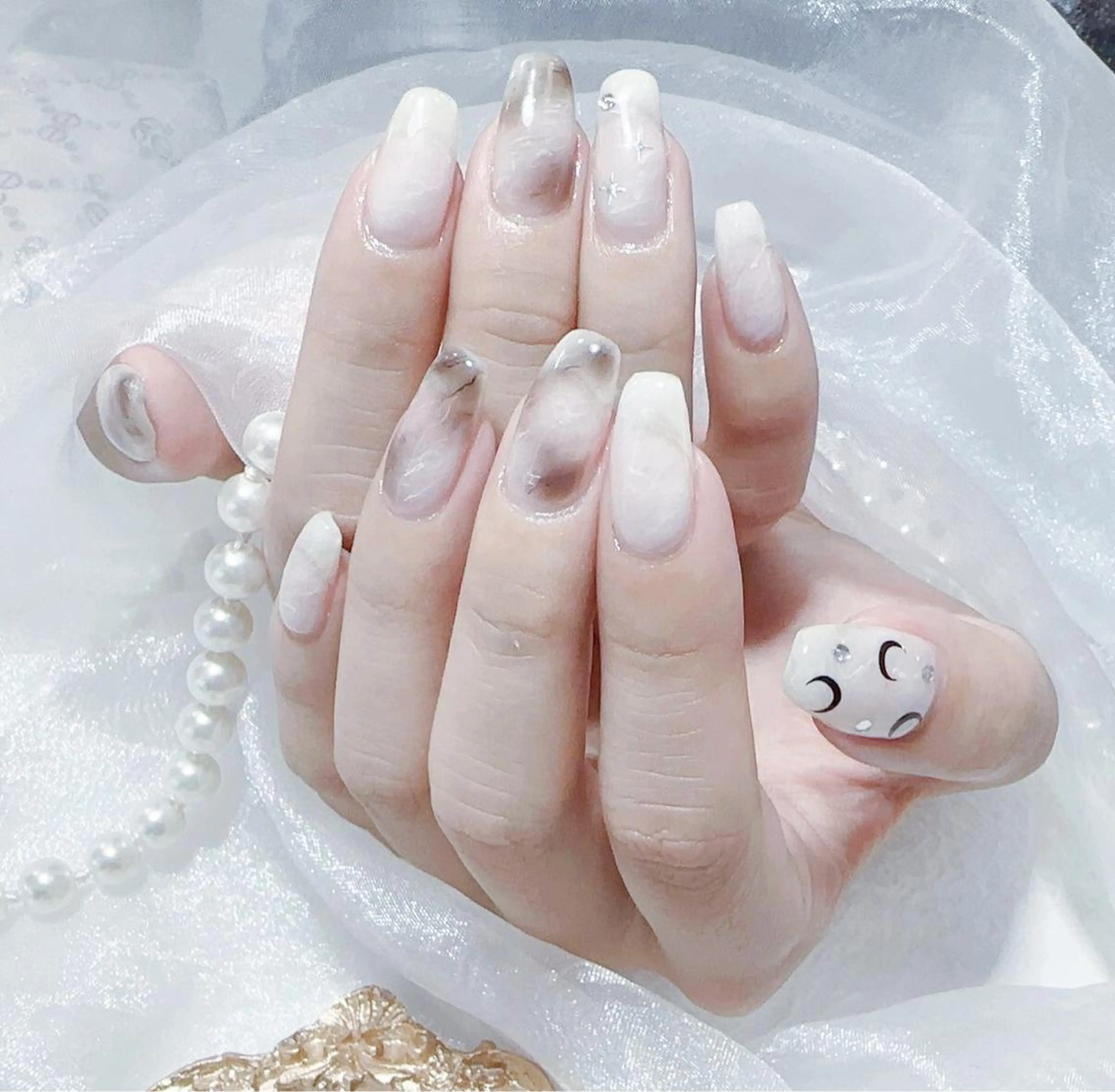 ネイル ハンドネイル VIVIAN リサのネイルデザイン