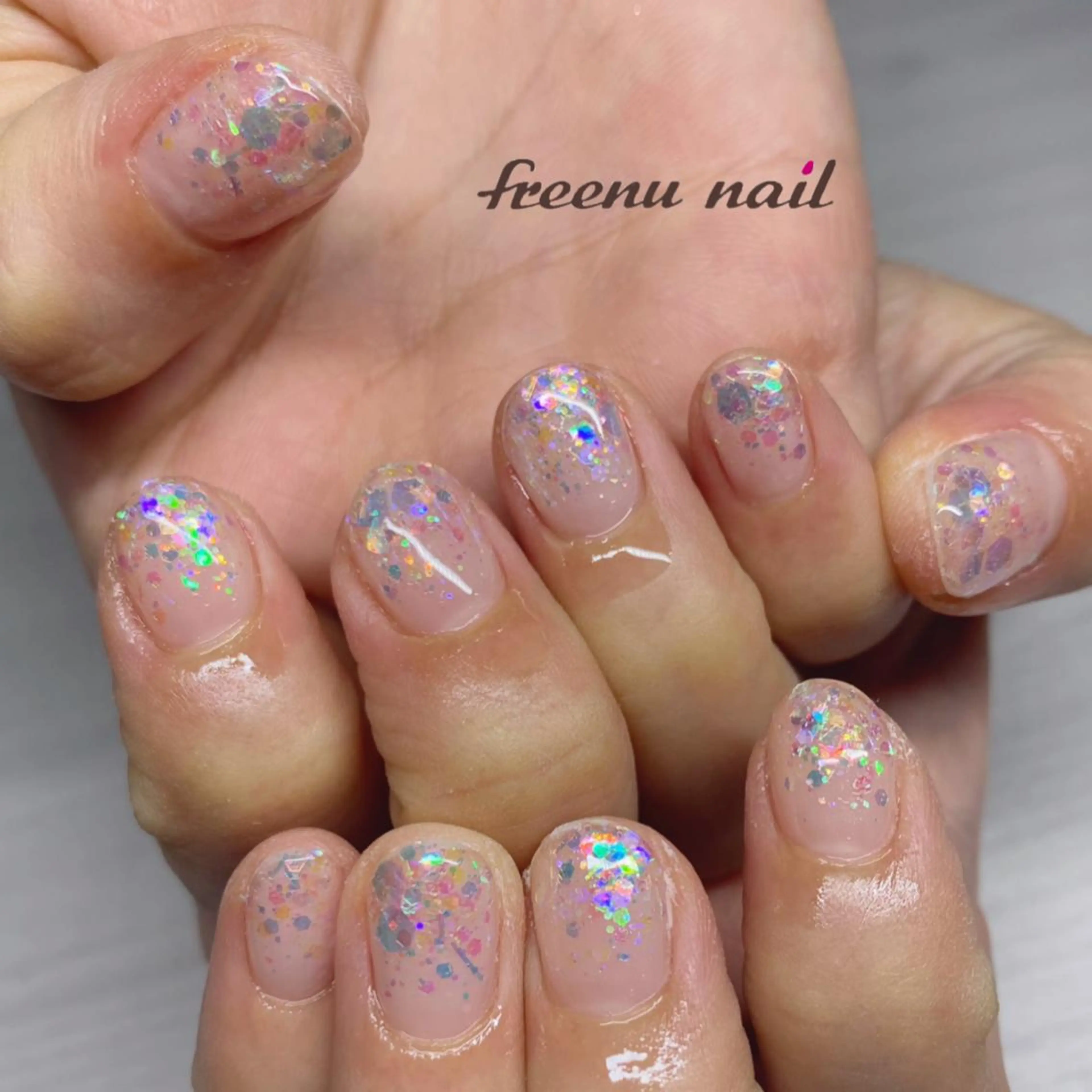 ネイル グラデーション ラメ(グリッター) ラメグラデーション ハンドネイル freenu nail【24H】のネイルデザイン