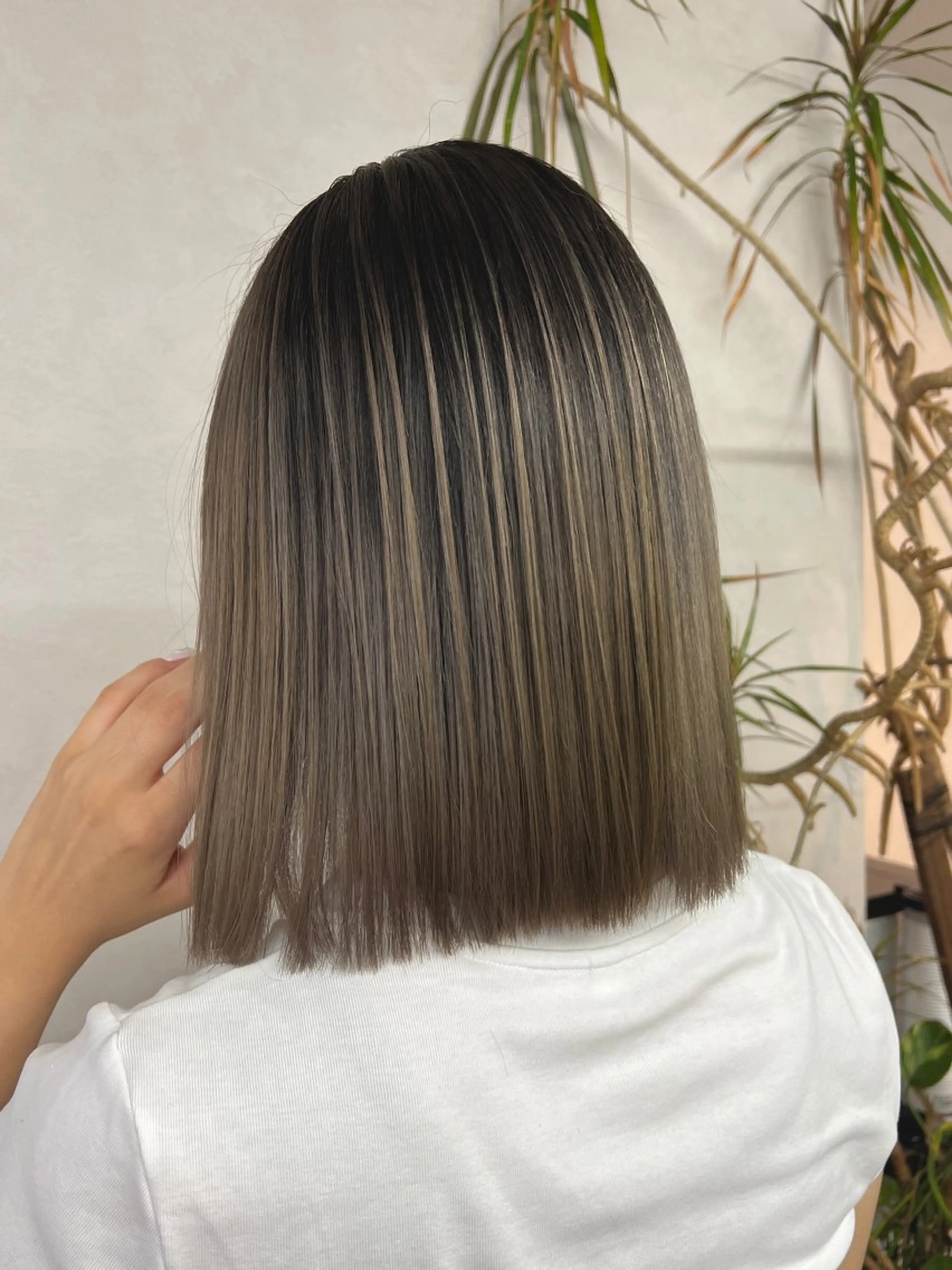 セミロング カラー ブリーチ ケアブリーチ ダブルカラー ハイライトカラー インナーカラー ヘアカラー 🌷かわばた めい🌷のヘアスタイル