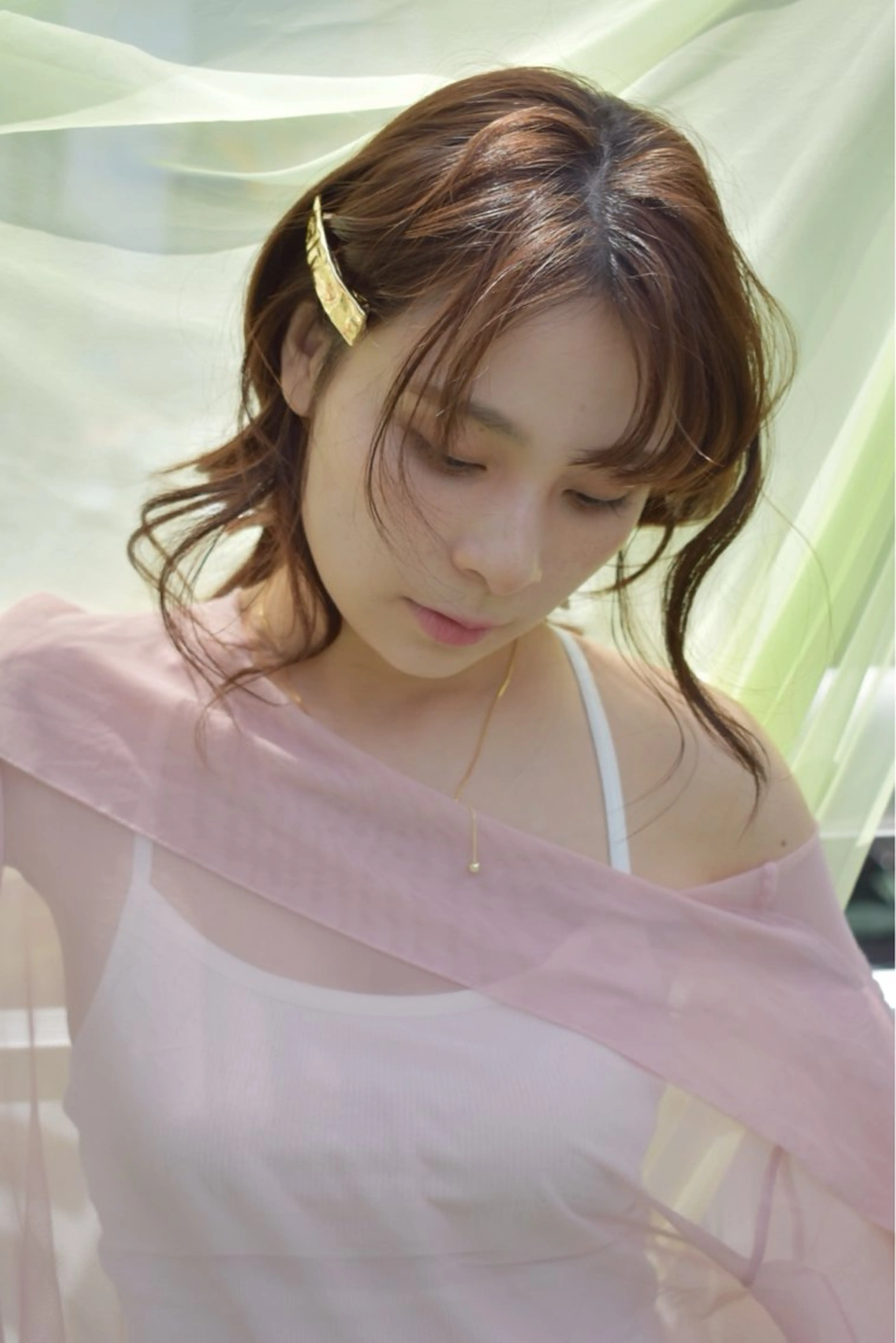 ミディアム KEIGO/ ベージュカラーのヘアスタイル