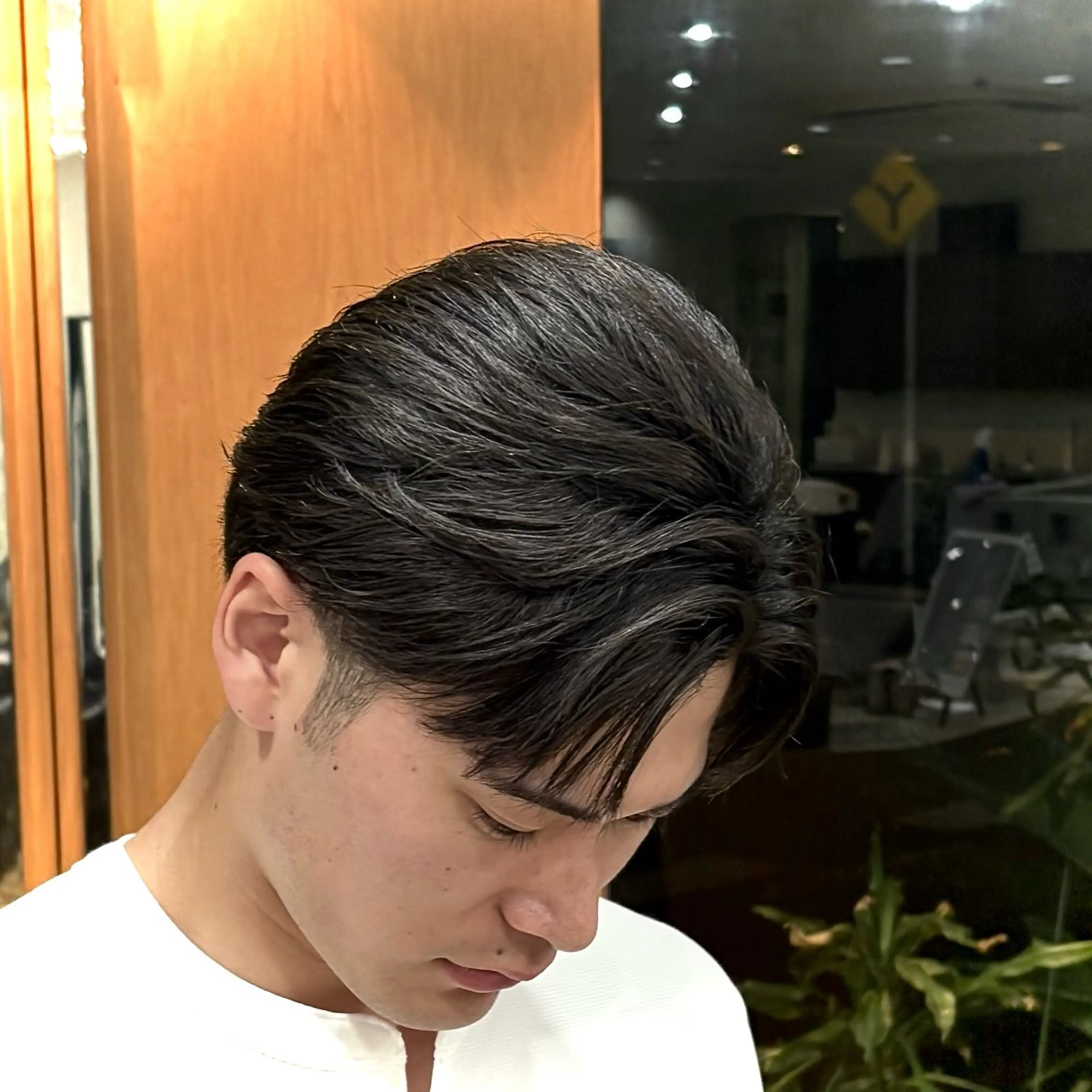 ショート メンズ ビジネス センターパート 顔周りカット 小顔カット ✂️メンズカット✂️ ソノベレオのヘアスタイル