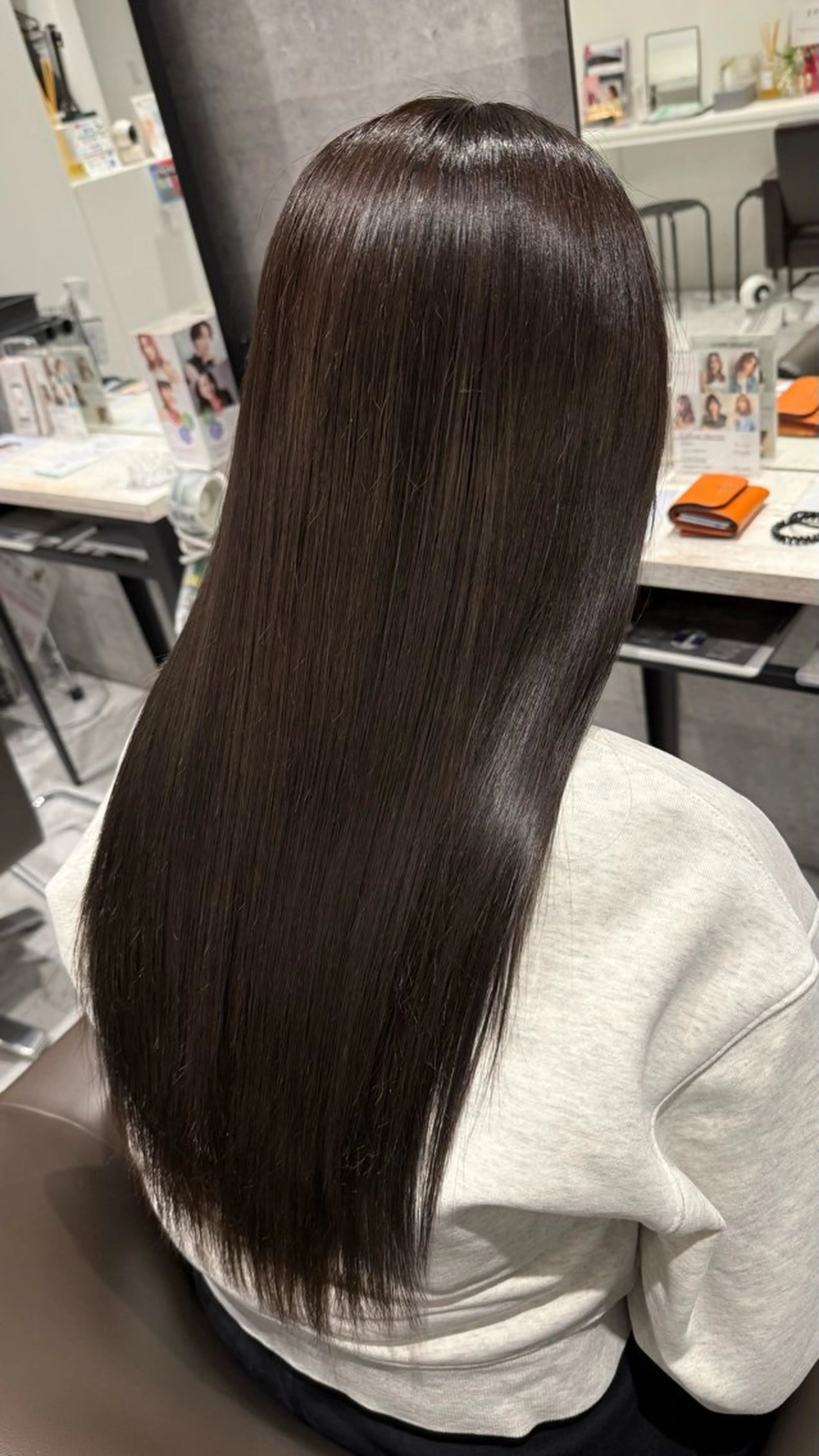 イルミナカラー×ULTOWAトリートメント(髪質改善)の写真