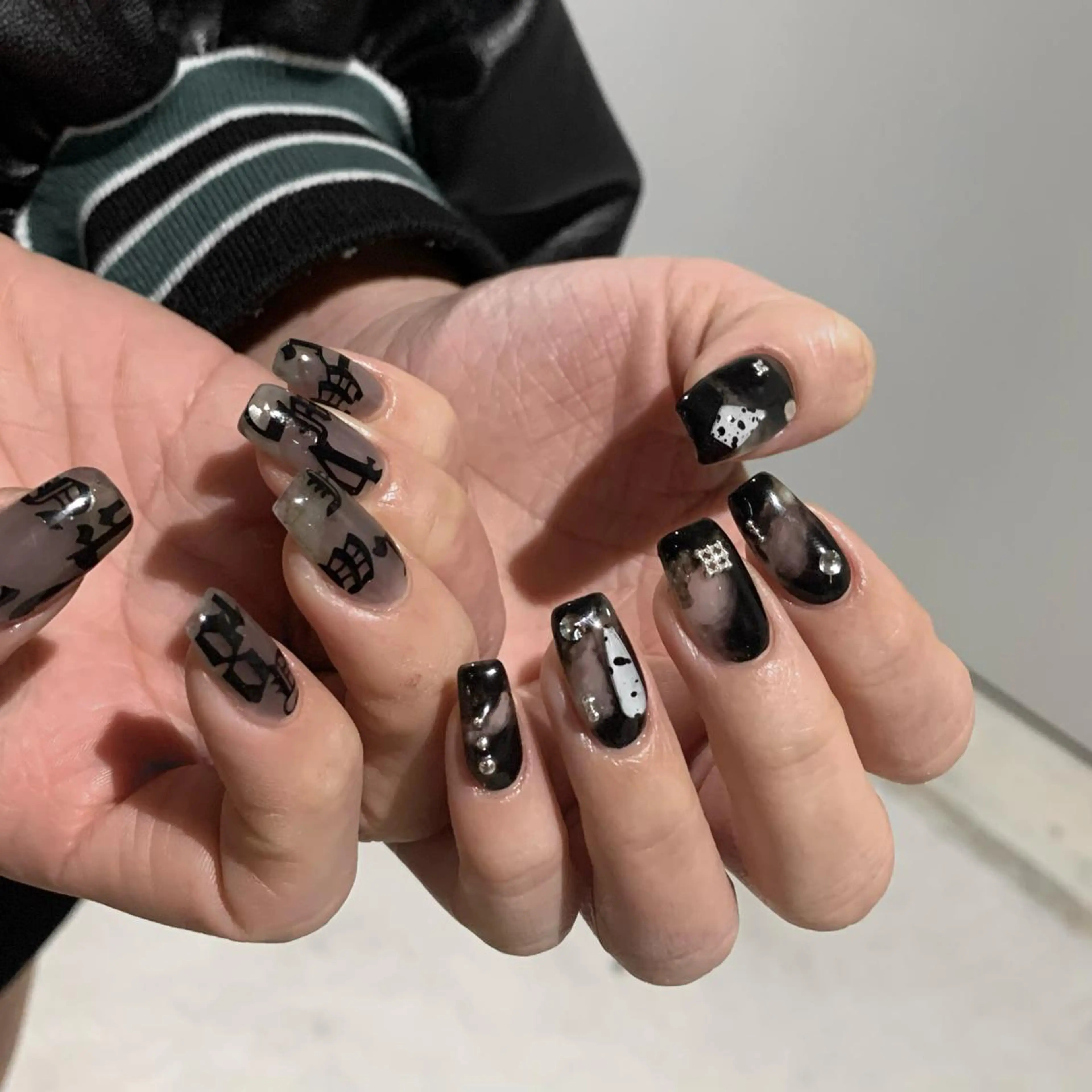 ネイル kana/モード ・グランジ໒꒱のネイルデザイン