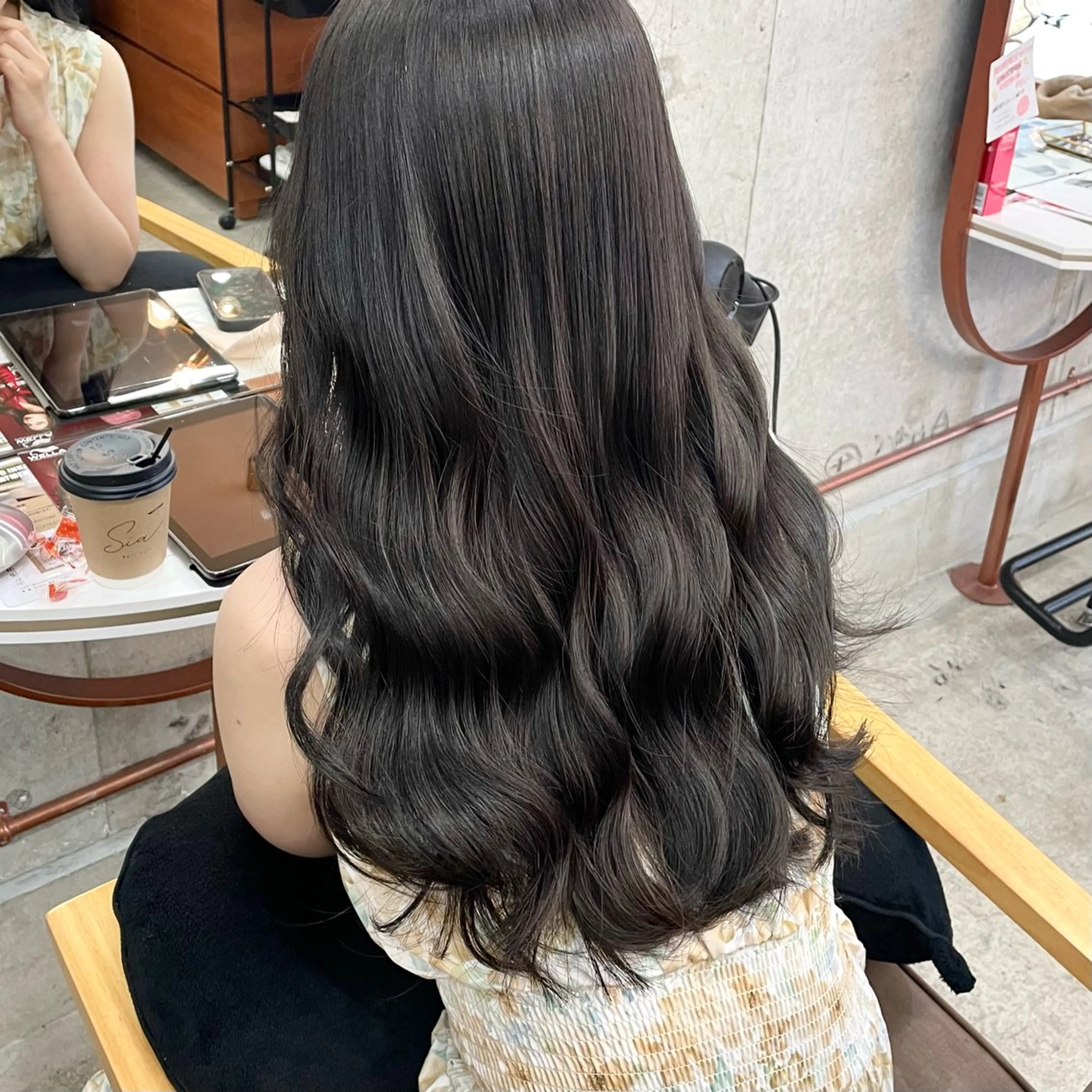 ロング カット ヘアカラー トリートメント noii / 伊藤 愛莉のヘアスタイル