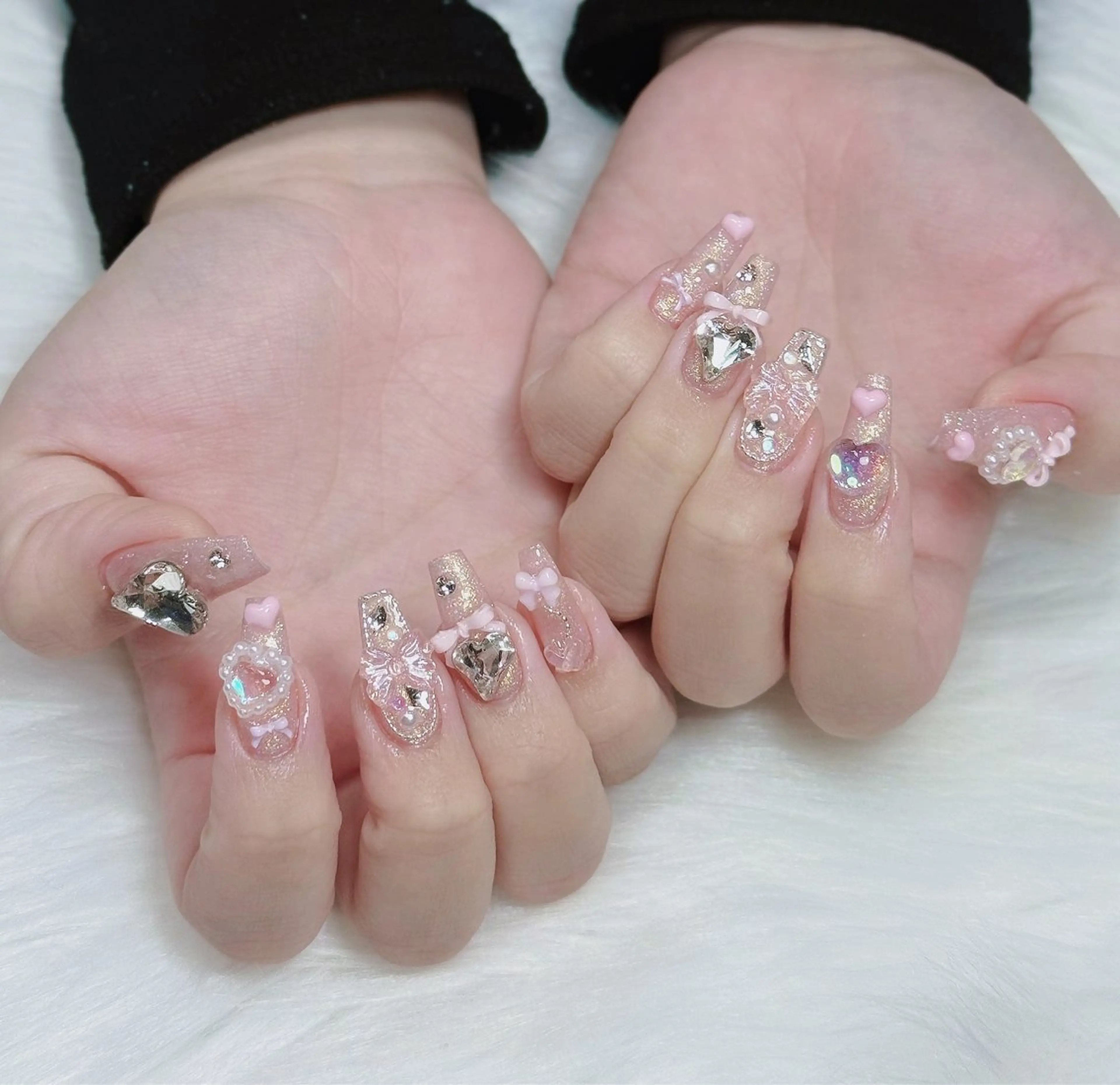 ネイル オーロラネイル チークネイル フットネイル フレンチネイル ジェルネイル ハンドネイル Nichi Nailsのネイルデザイン