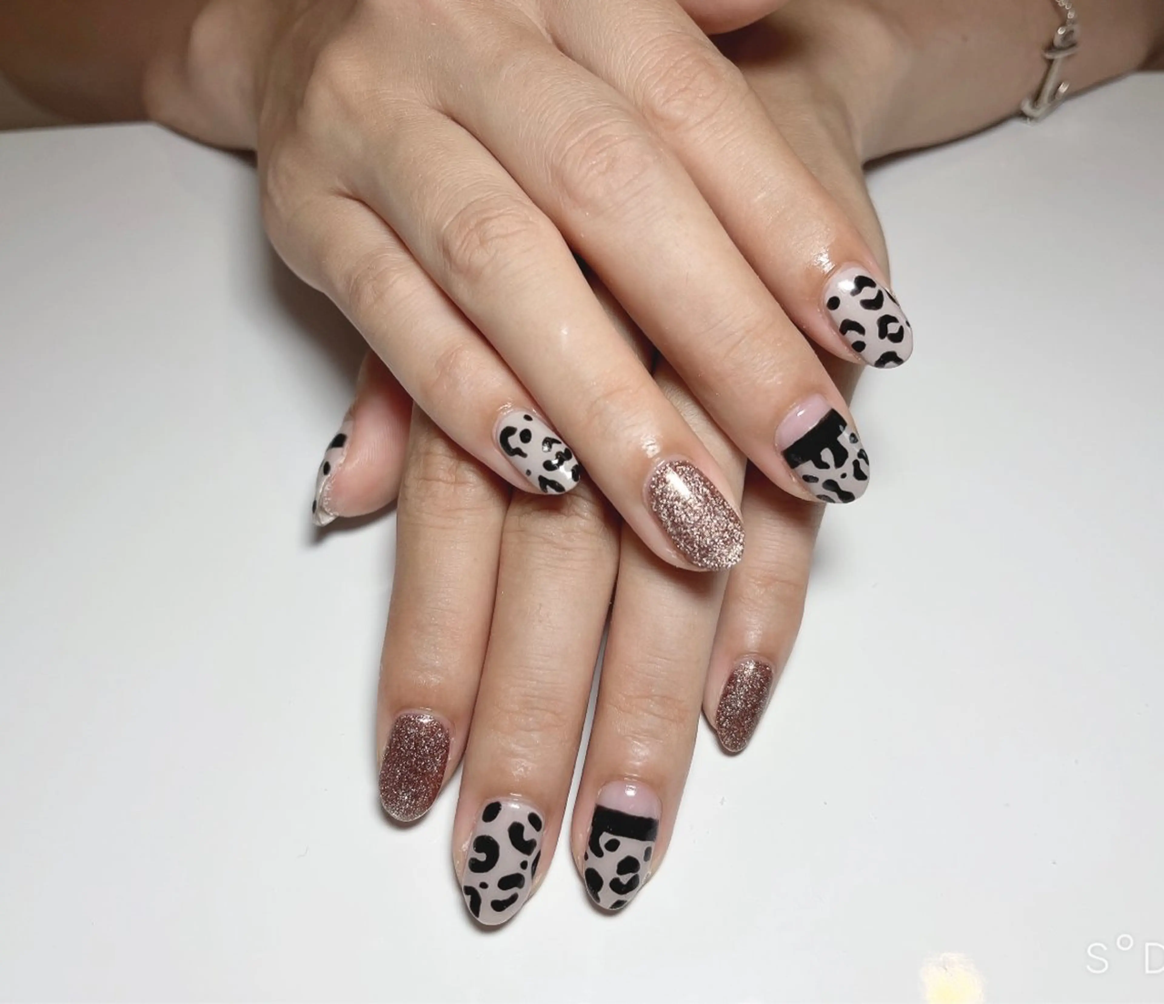 ネイル ハンドネイル フットネイル ネイル脱毛 Reeのネイルデザイン