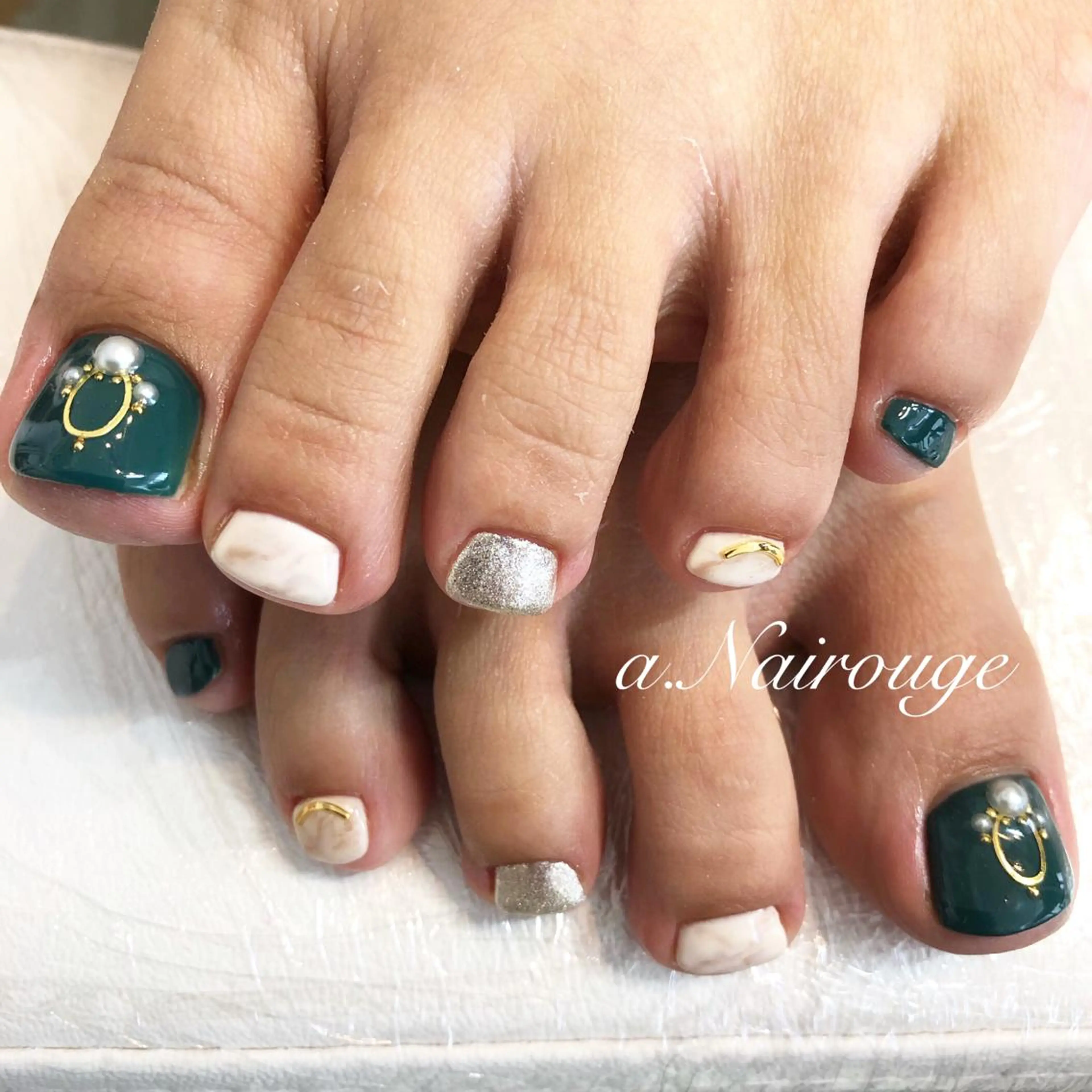 ネイル ハンドネイル フットネイル Nail salon REIRISのネイルデザイン