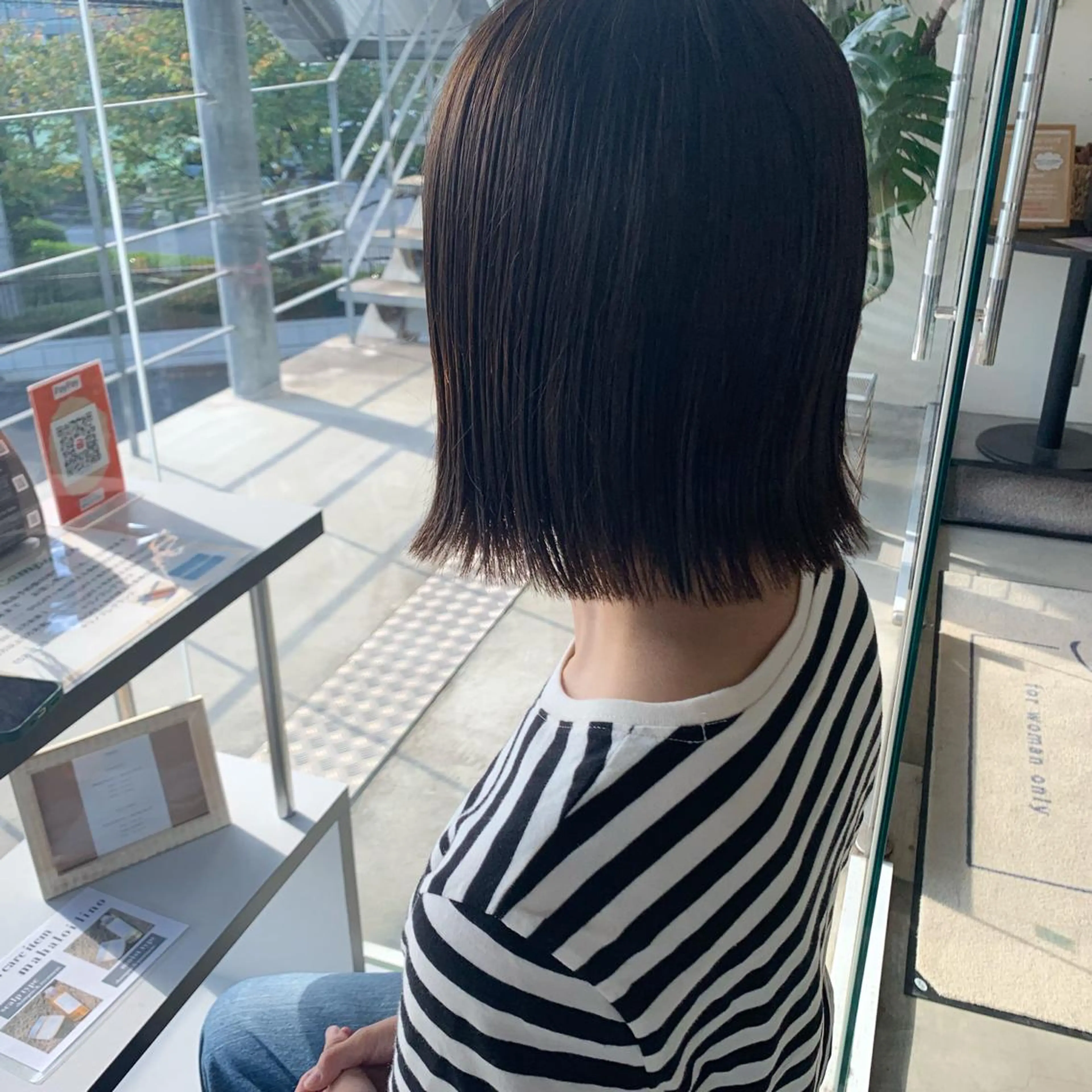 ショート ボブ 岩井 愛生のヘアスタイル