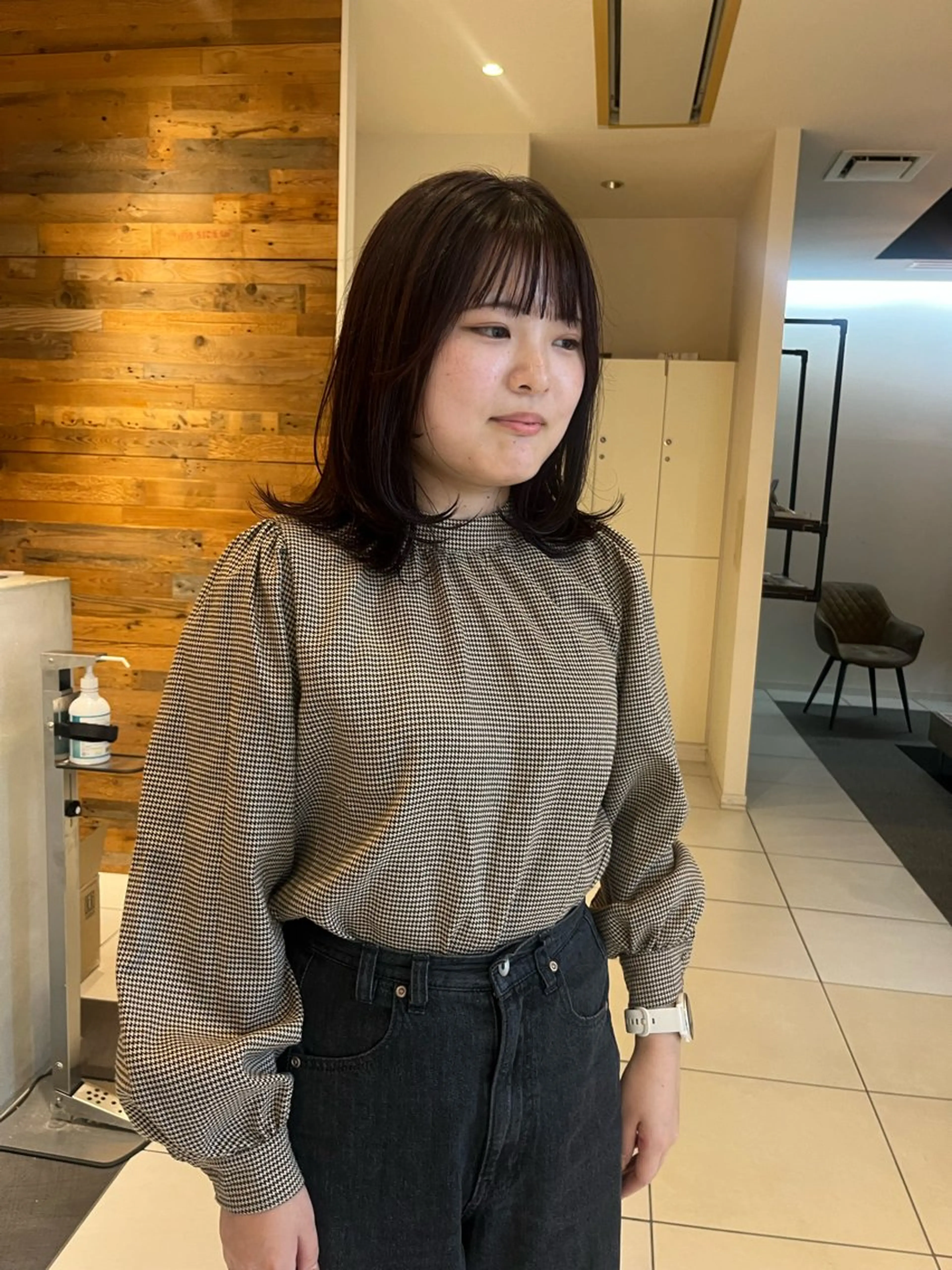 ミディアム カラー ブラウンカラー ピンクカラー レイヤーカット ヘアカラー ヨシカ/透明感カラー 酸性ストレートのヘアスタイル