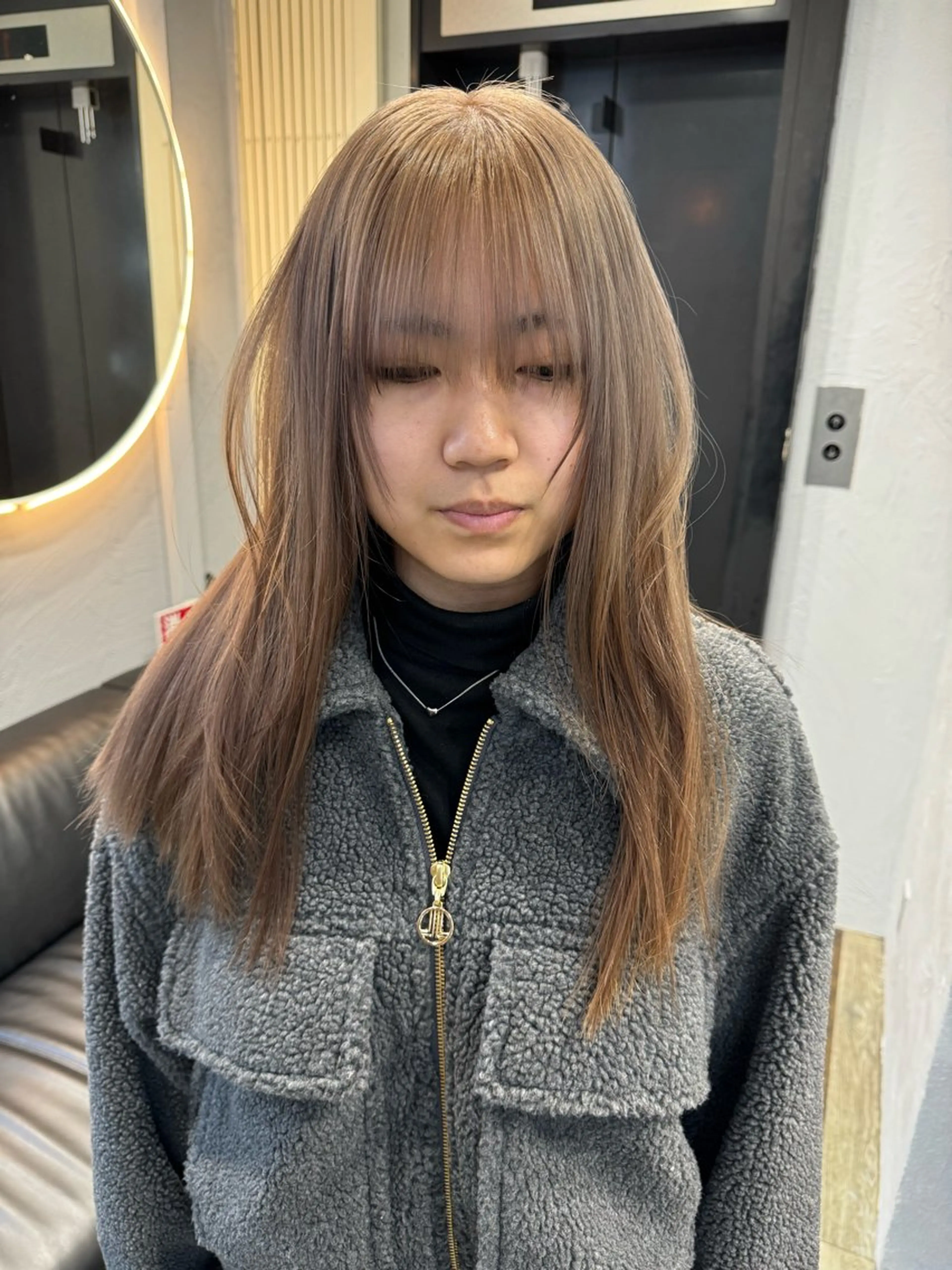 ミディアム カラー dao/ミルクティー /ブラウン/ブロンドのヘアスタイル