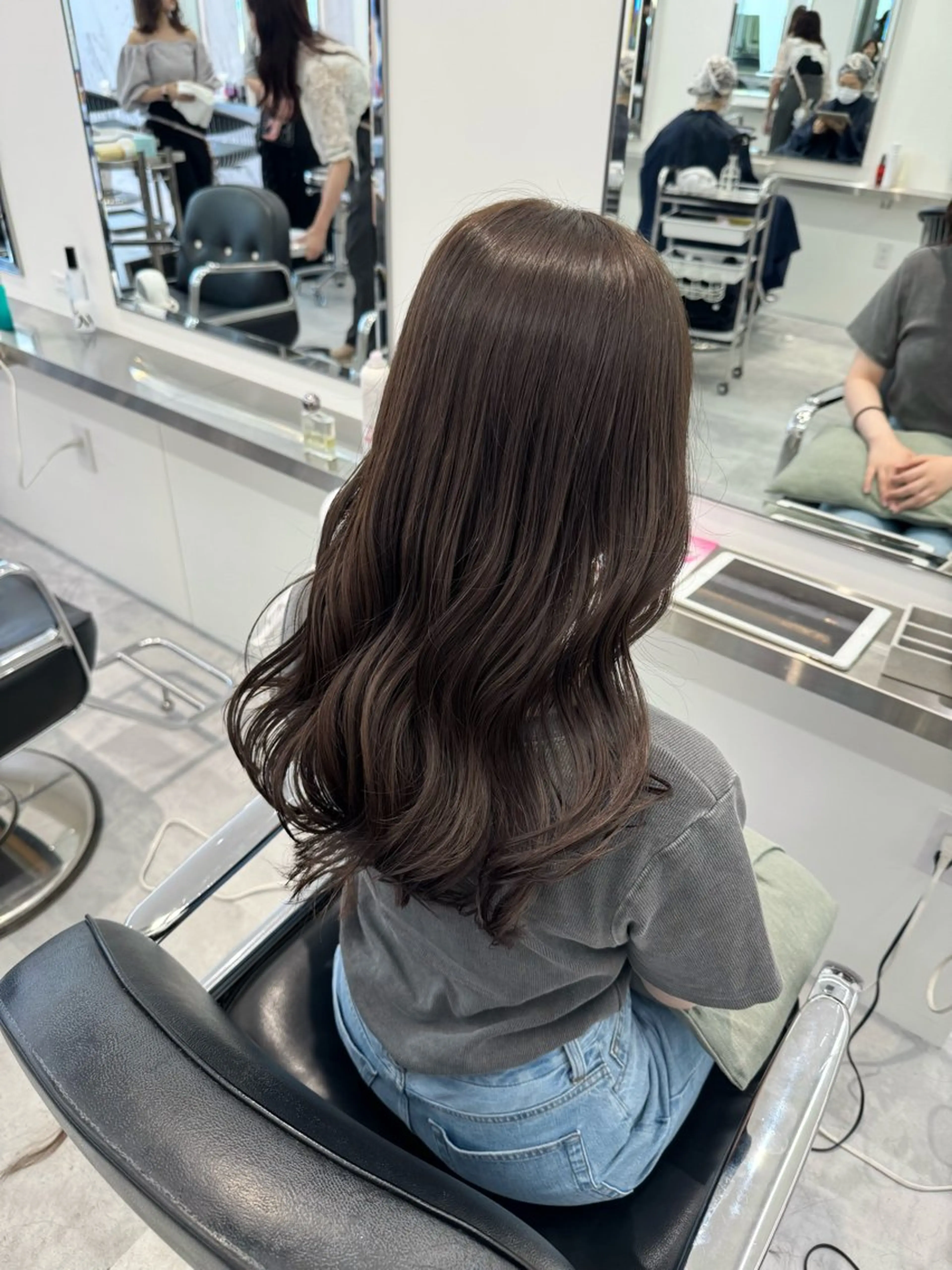 ロング カラー カット ヘアカラー Parve  Mix 🫧梶川虹のヘアスタイル