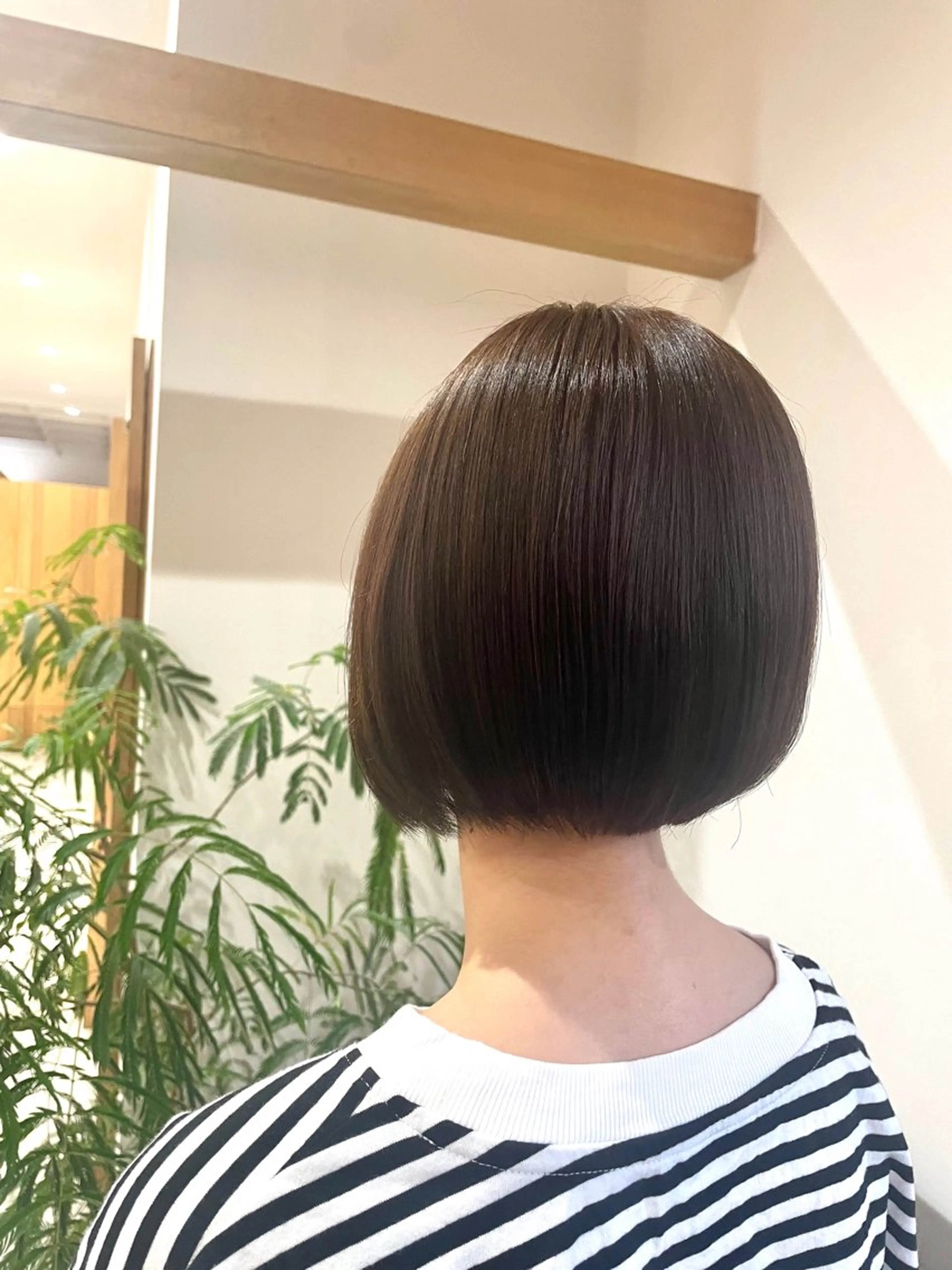 ショート カラー ブリーチ ブラウンカラー ケアブリーチ ココアブラウン イヤリングカラー mopa_kaede ナチュラル/レイヤーのヘアスタイル