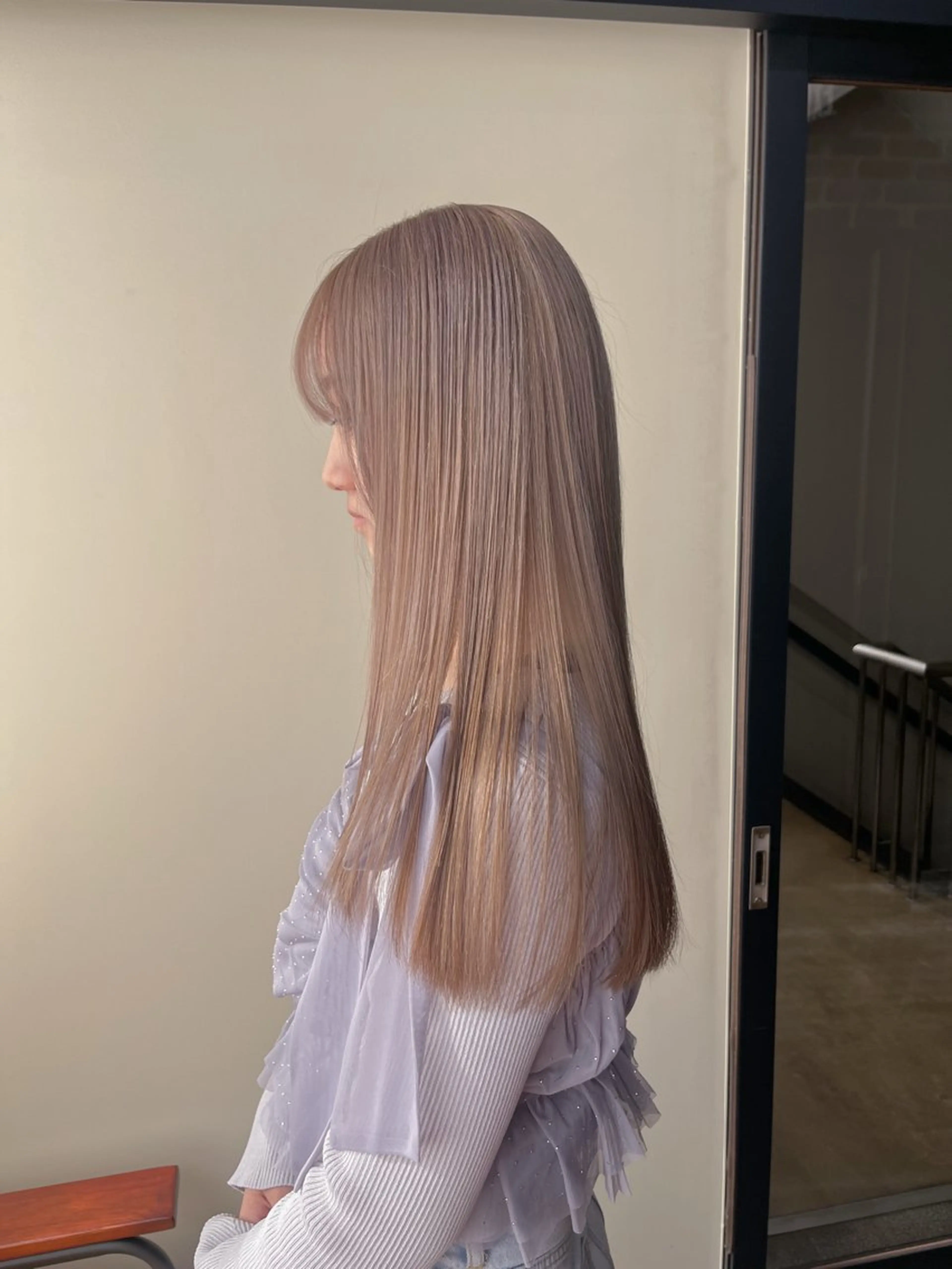 ロング カラー カット ヘアカラー トリートメント ヘアセット 似合わせベージュ 🍯ayumi🍯のヘアスタイル