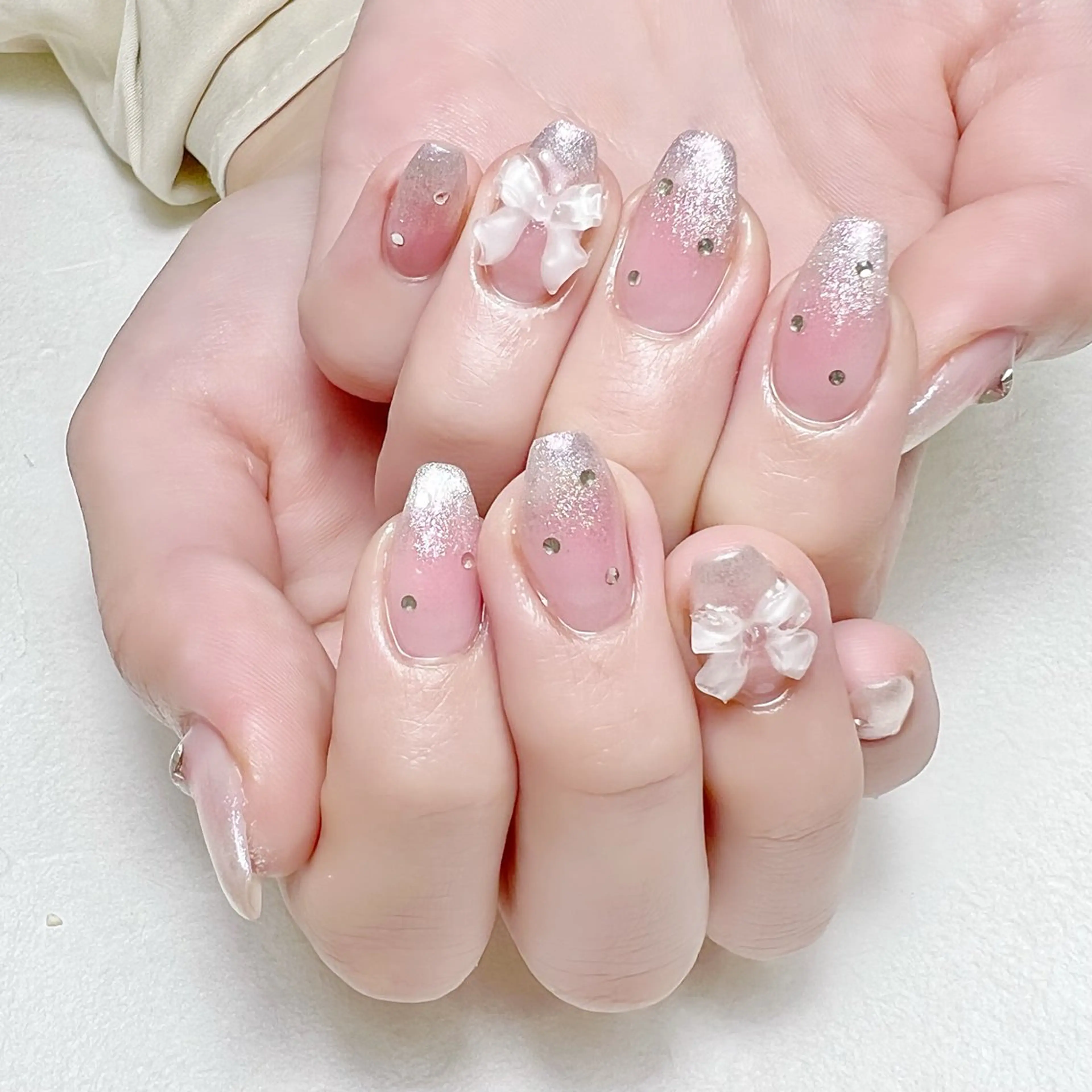 ネイル チークネイル キラキラネイル マグネットネイル ピンク ワンホンネイル rouse nail RISATOのネイルデザイン