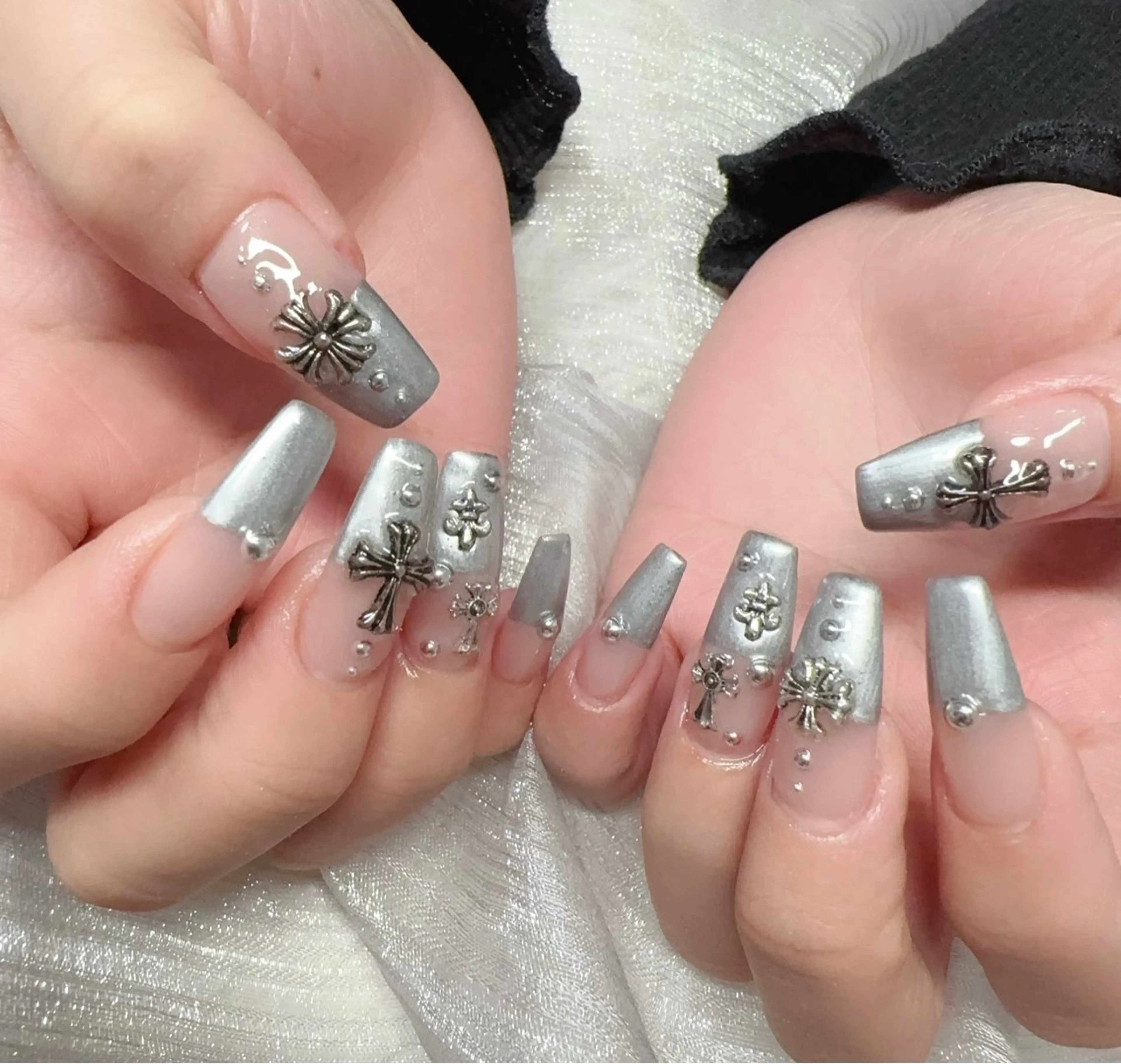ネイル ハンドネイル &ME ネイルサロンのネイルデザイン