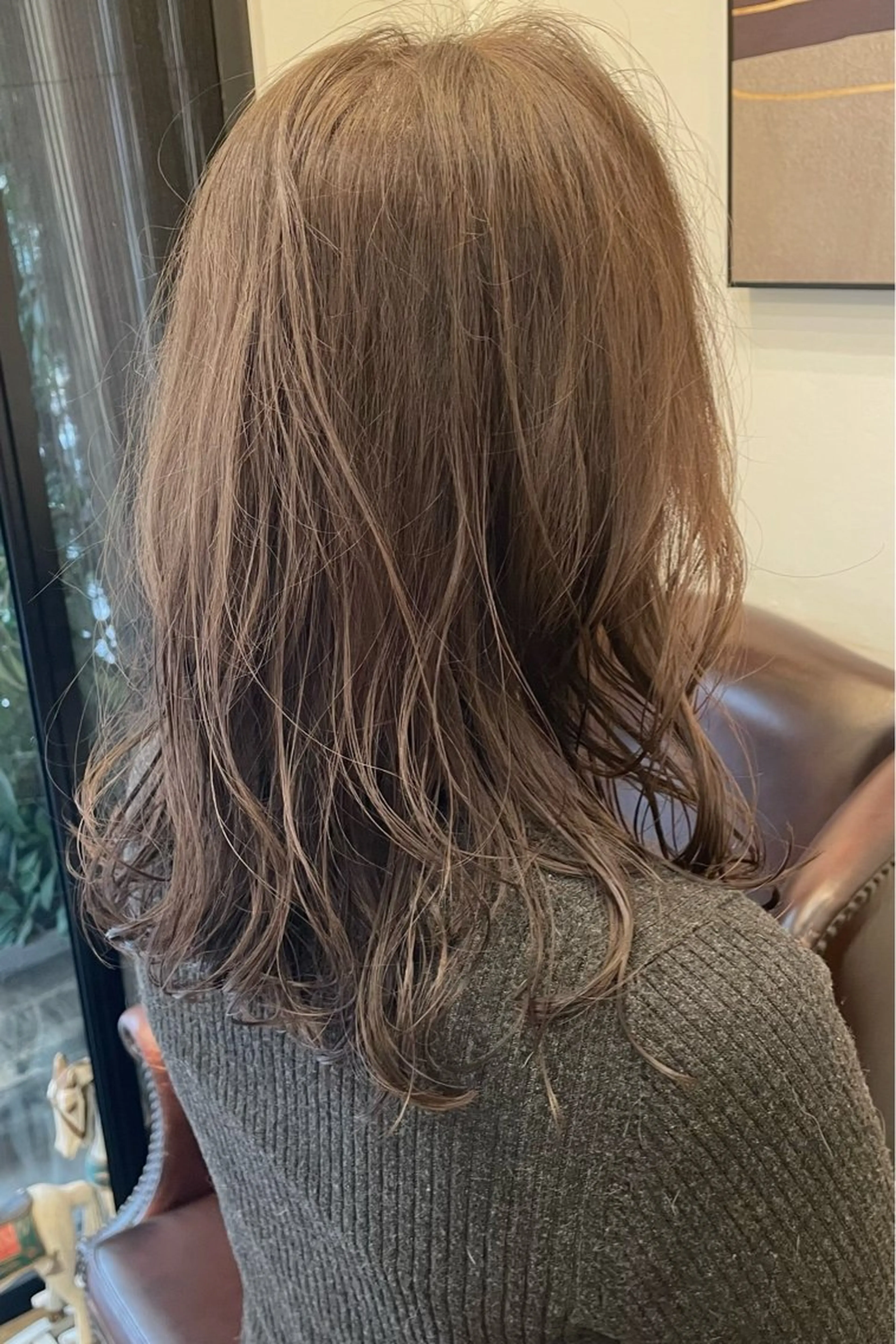 セミロング カラー ヘアカラー トリートメント 村上 滉弥のヘアスタイル