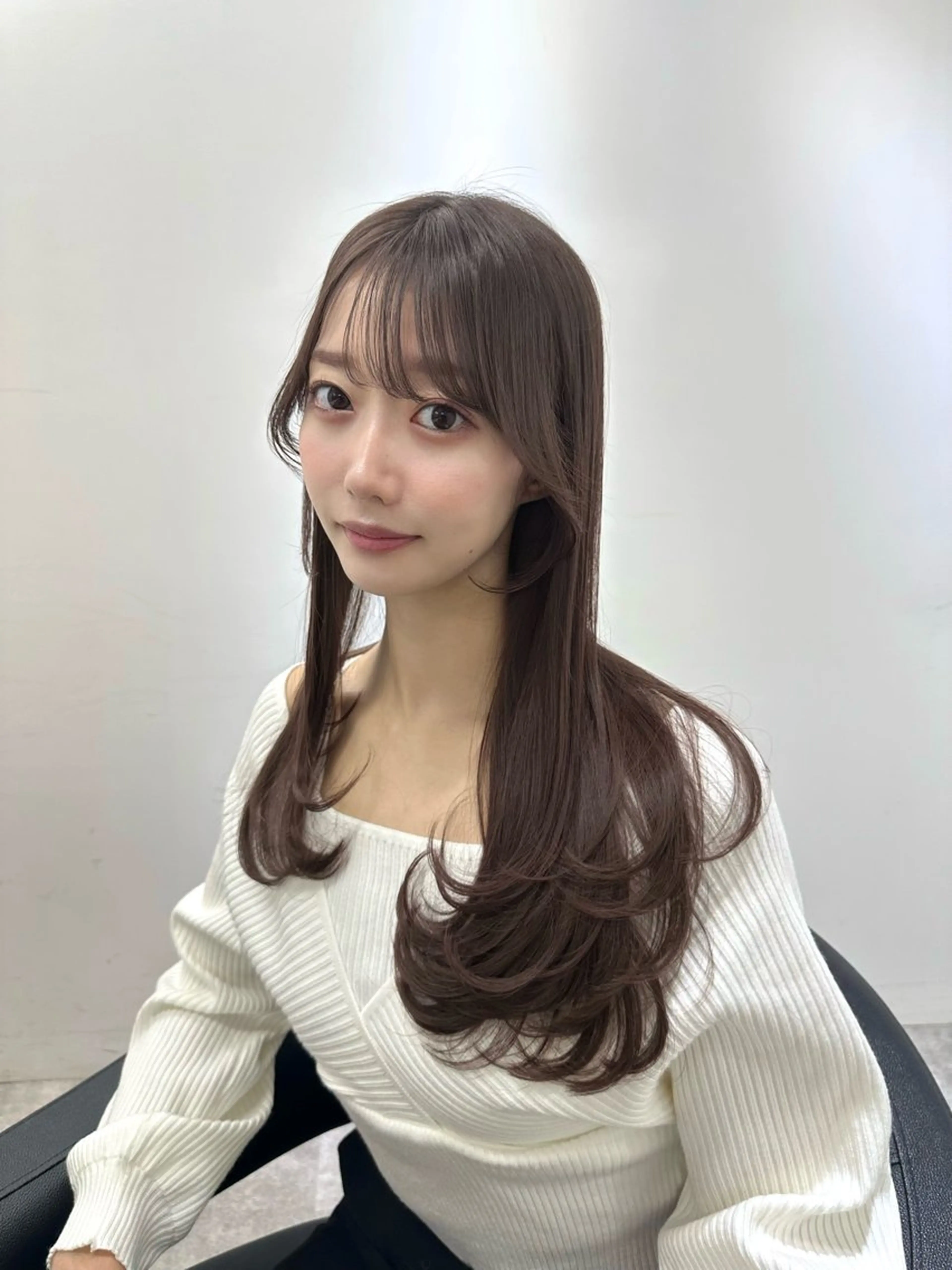 ロング カラー ミディアムレイヤー 添田晃基のヘアスタイル