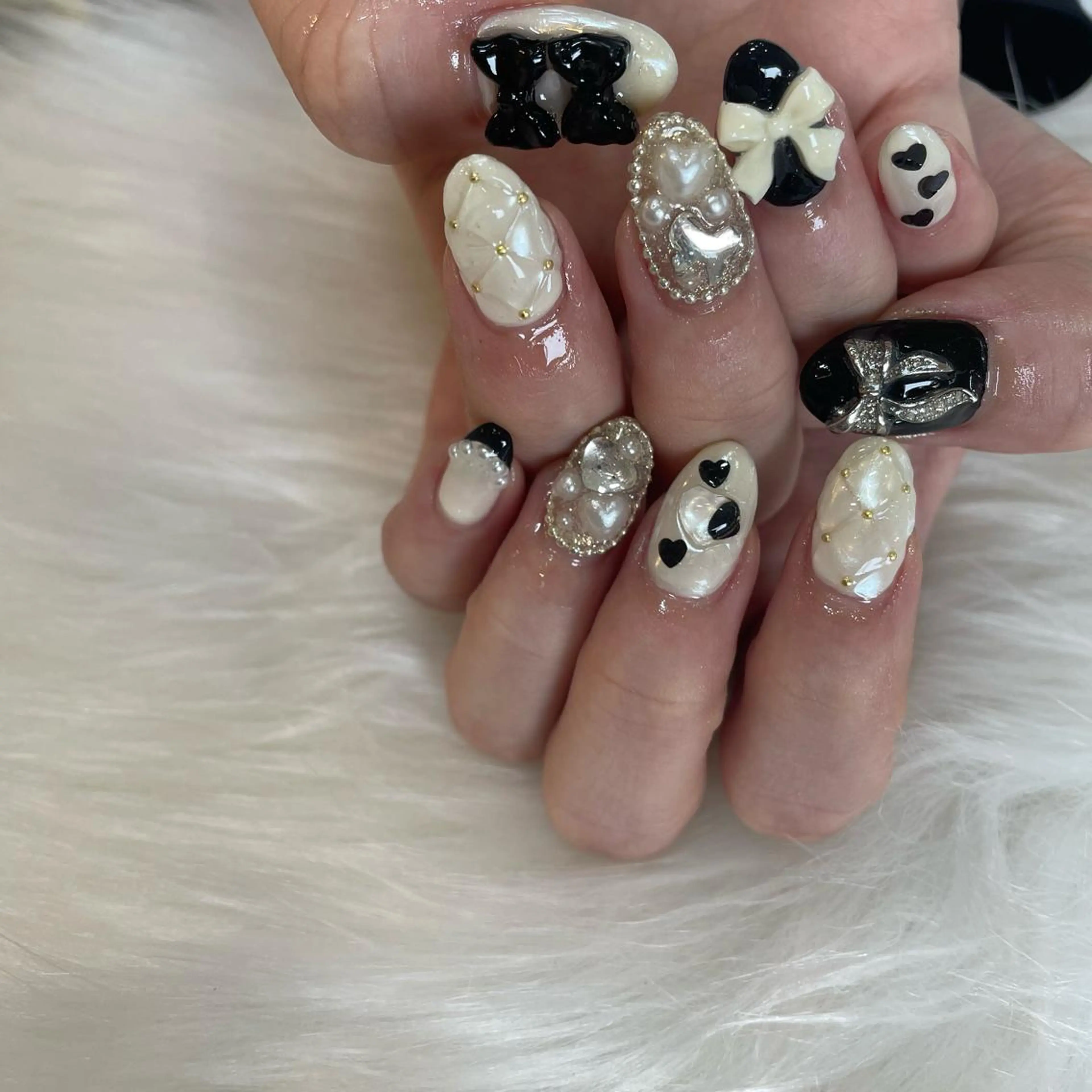 ネイル ホワイト Nail Salon Gummi.のネイルデザイン