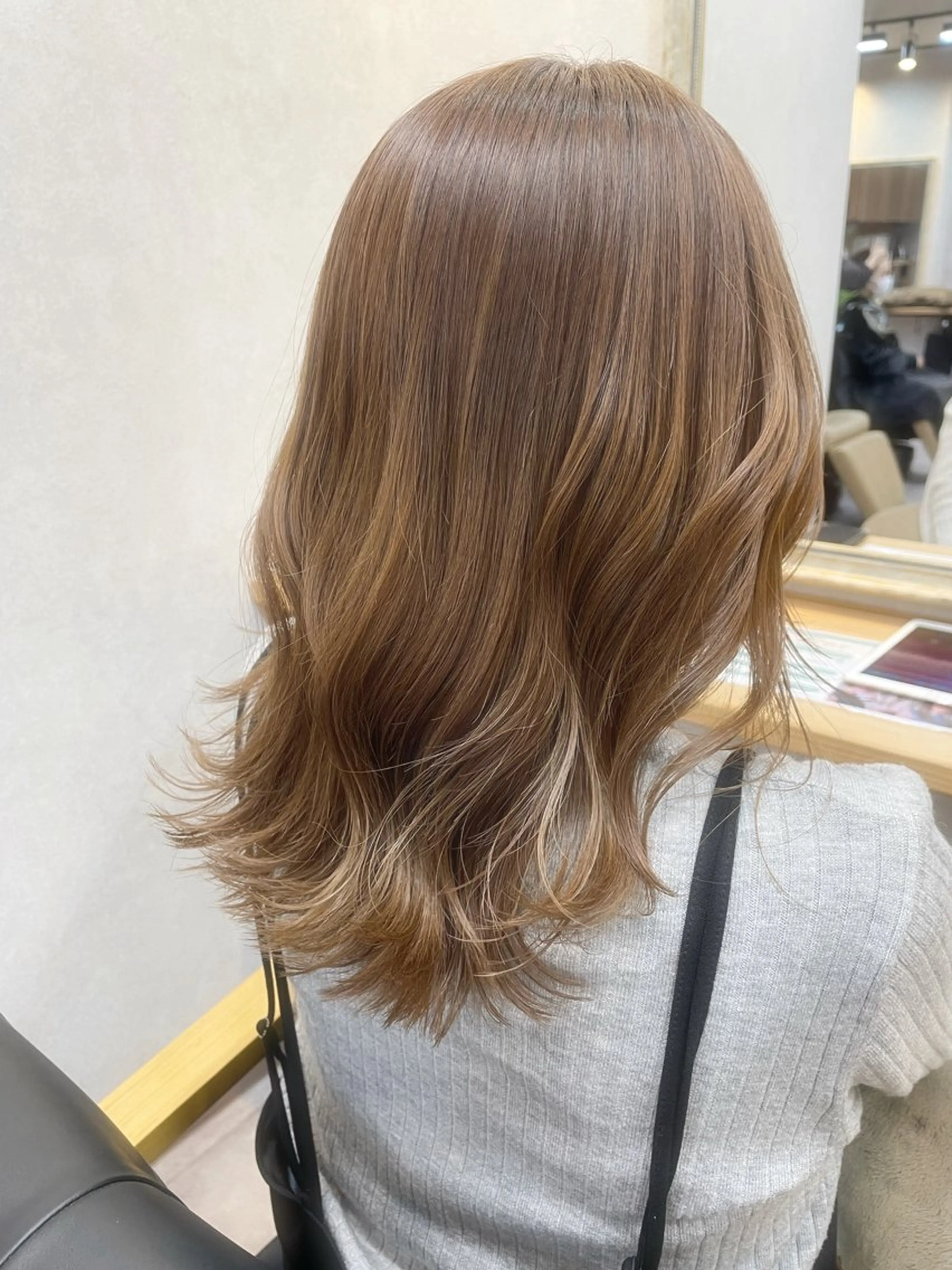 カラー ベージュカラー ミルクティーベージュ ショートカット募集中 クワバラのヘアスタイル