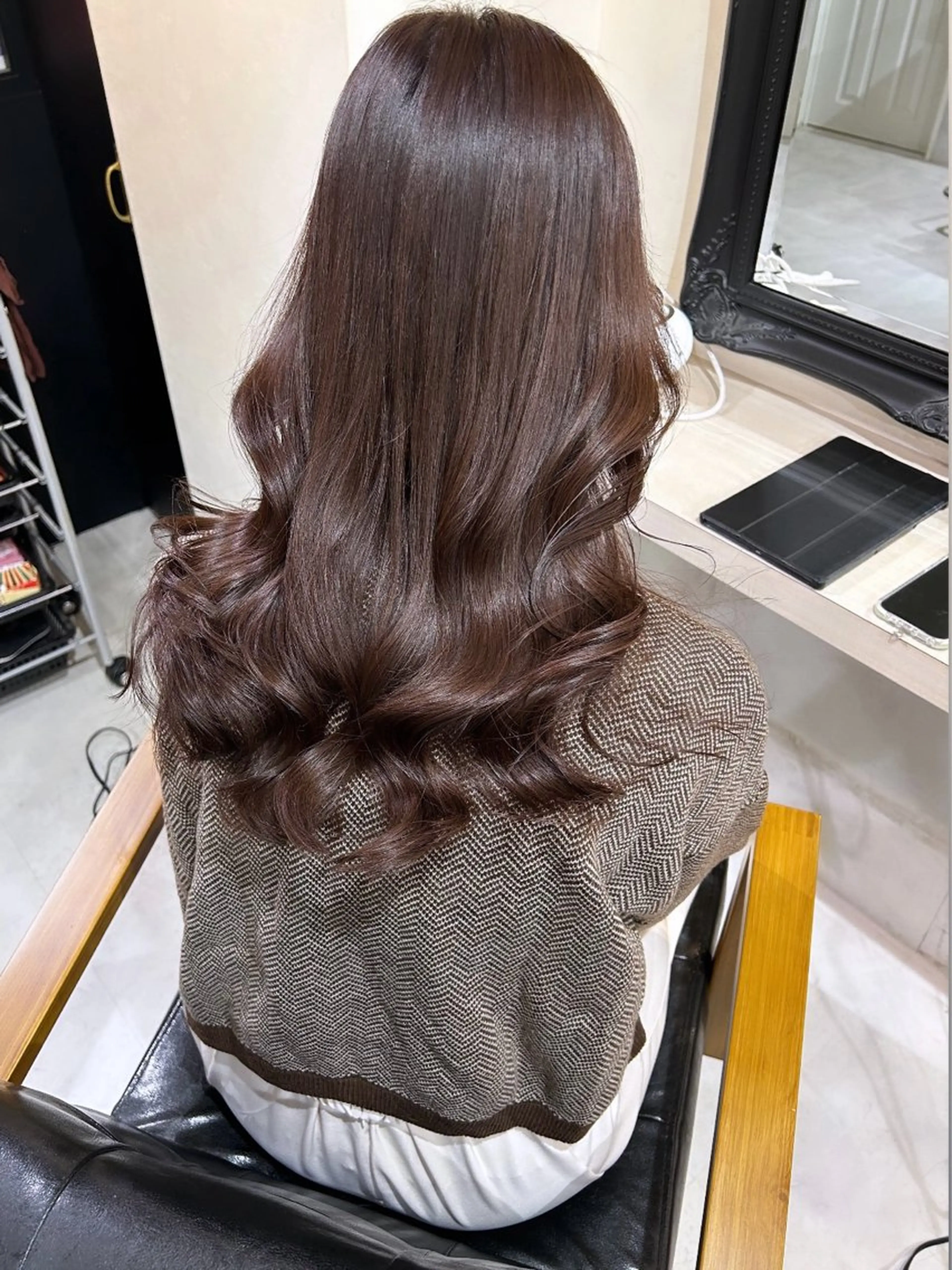 ロング カラー ブラウンカラー ショコラブラウン ヘアカラー トリートメント レイヤー/ラベンダー オージュア/枝元唯のヘアスタイル