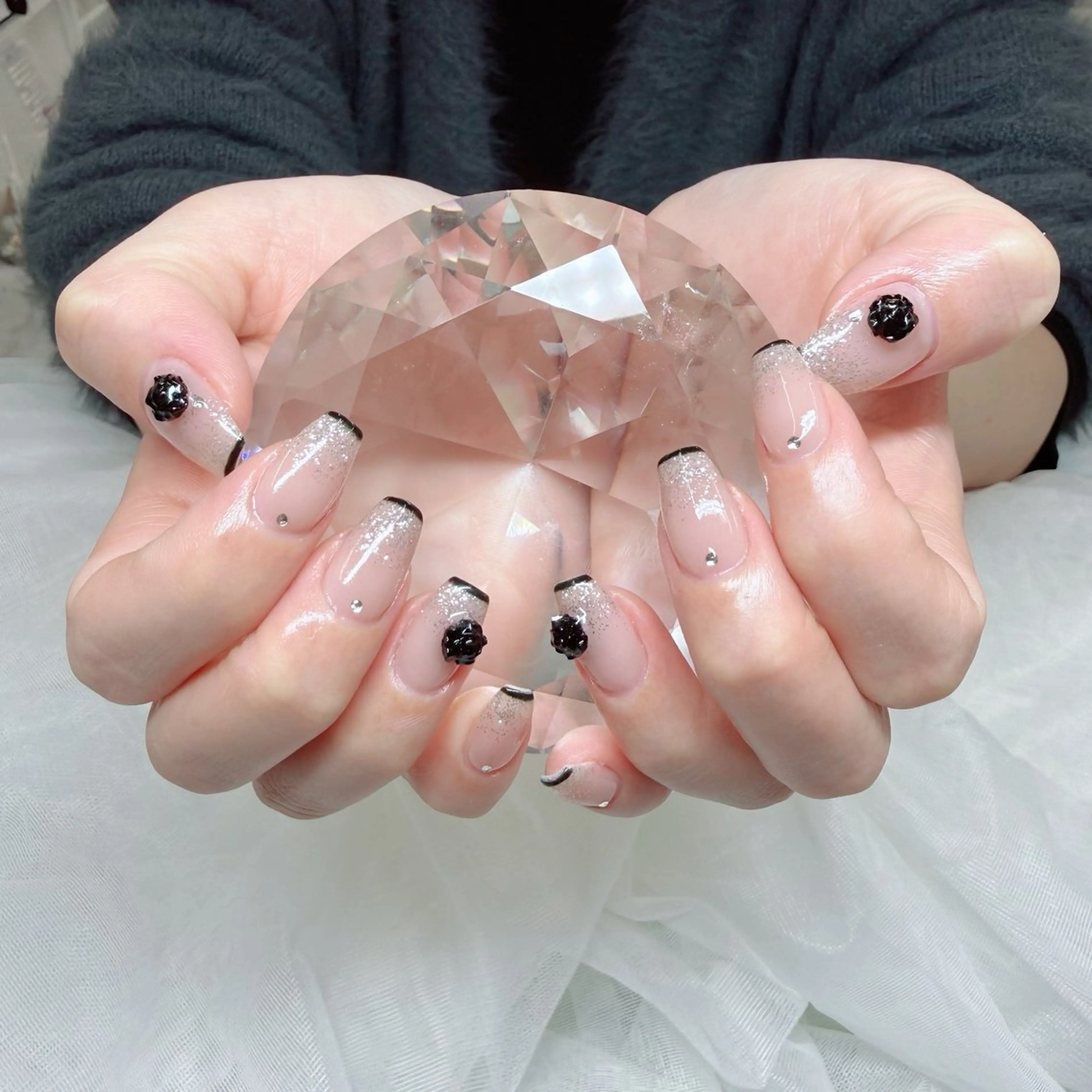 ネイル フレンチネイル ラメ(グリッター) ラメグラデーション ピンク シルバー Amie NAILのネイルデザイン