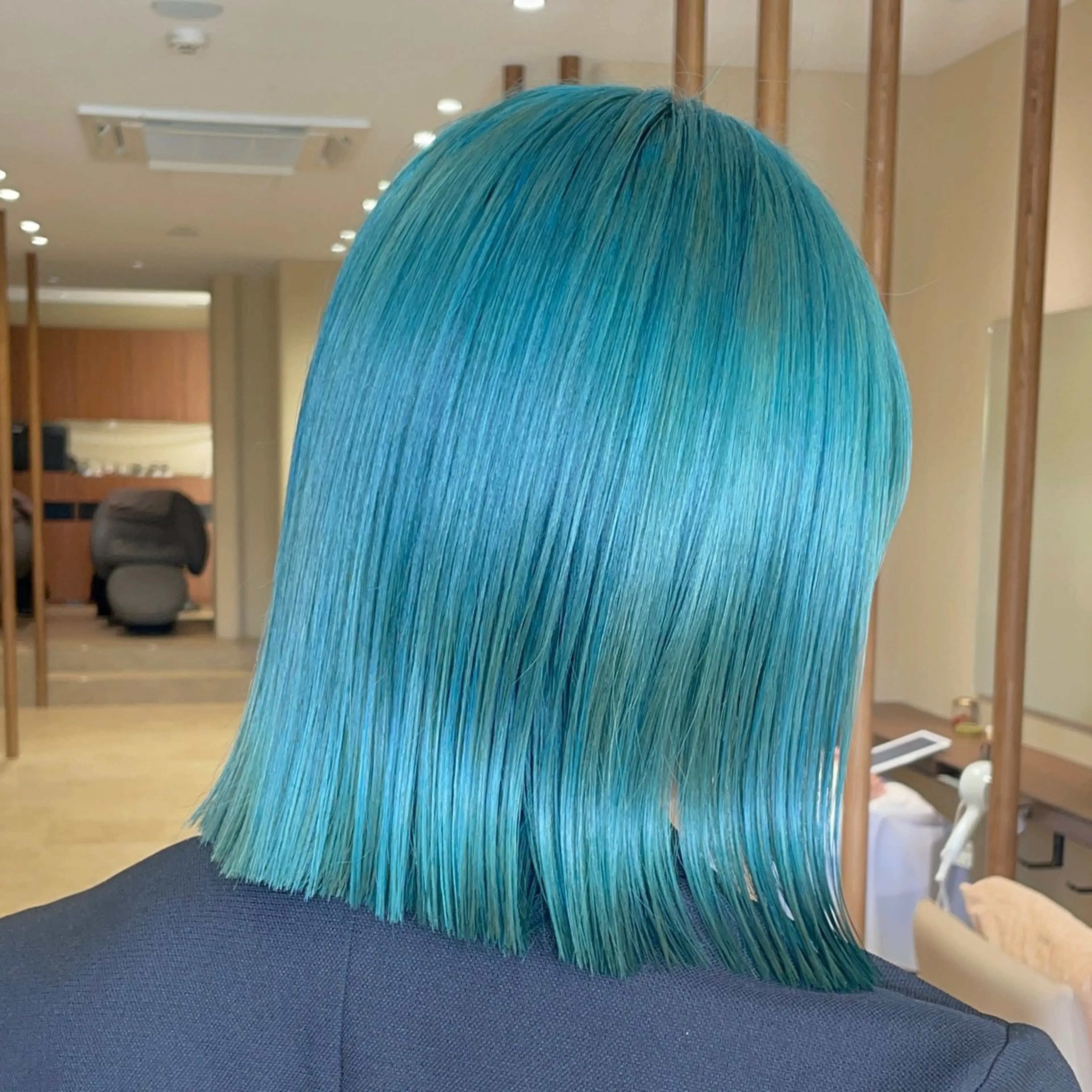 ミディアム カラー ブルーカラー Libero／ HARUKA【柏】のヘアスタイル