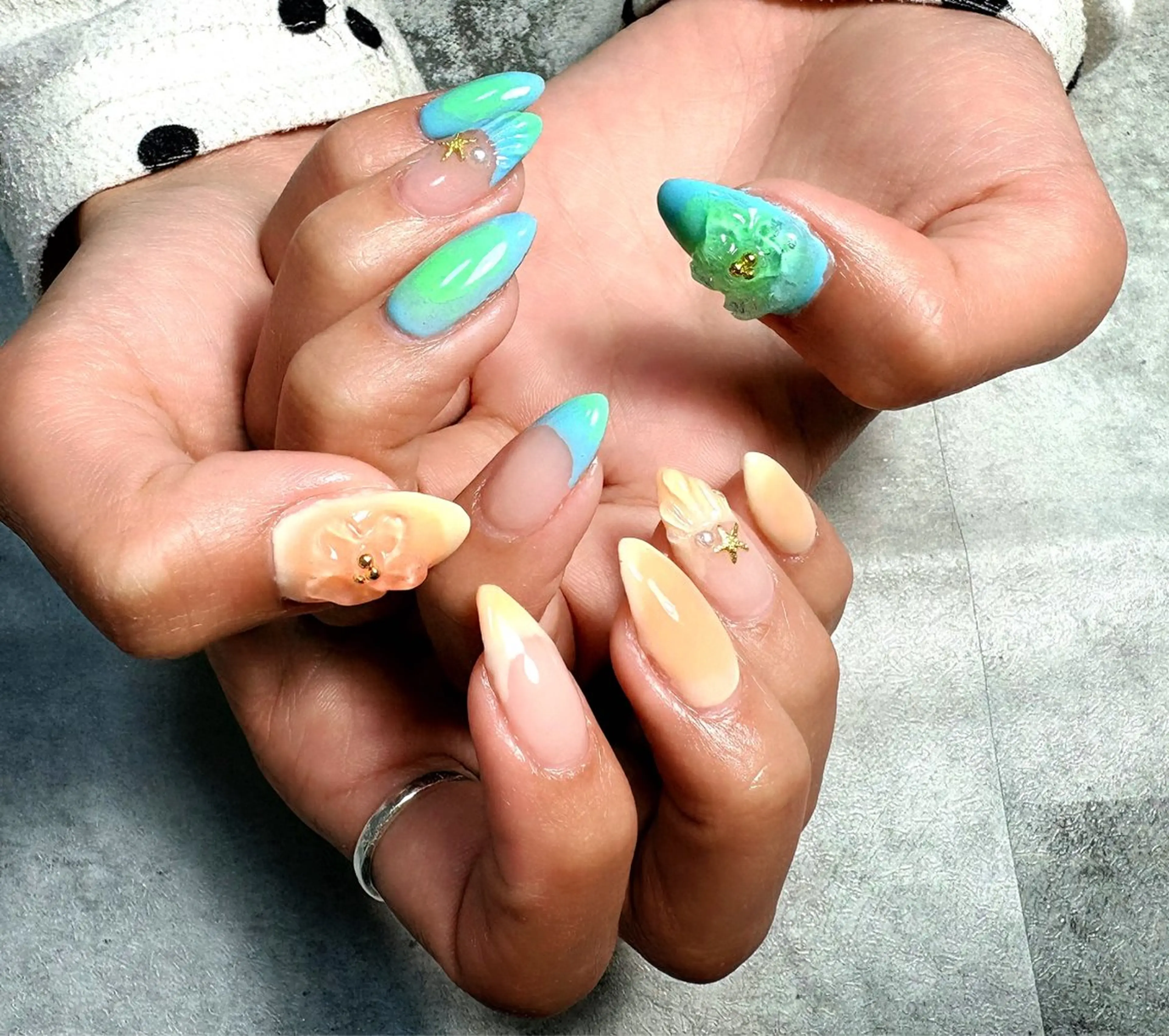 ネイル ハンドネイル ネイルサロン Roiのネイルデザイン