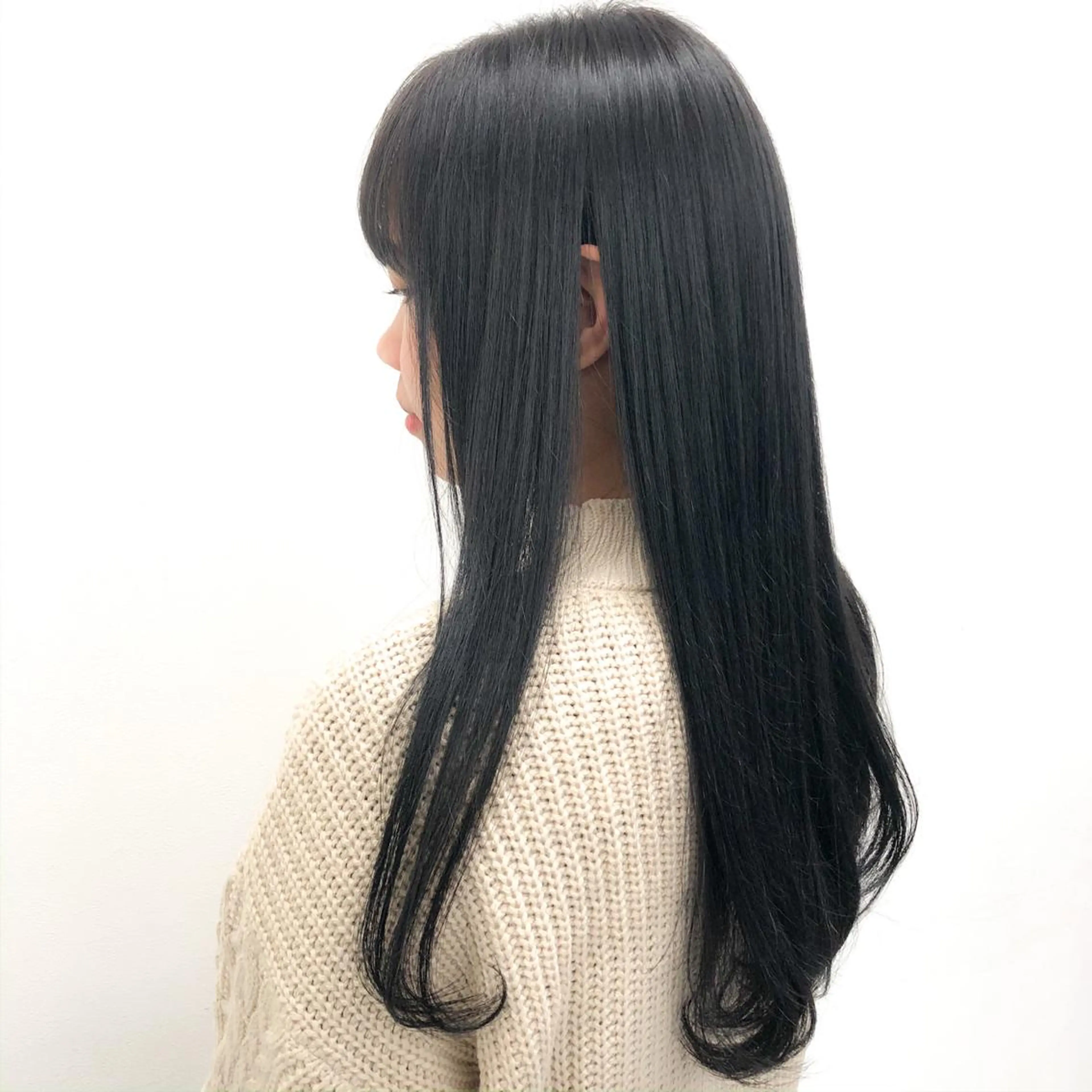ロング ヘアカラー トリートメント ヘッドスパ ヘアセット ハイトーン×レイヤー カットTAKUMIのヘアスタイル