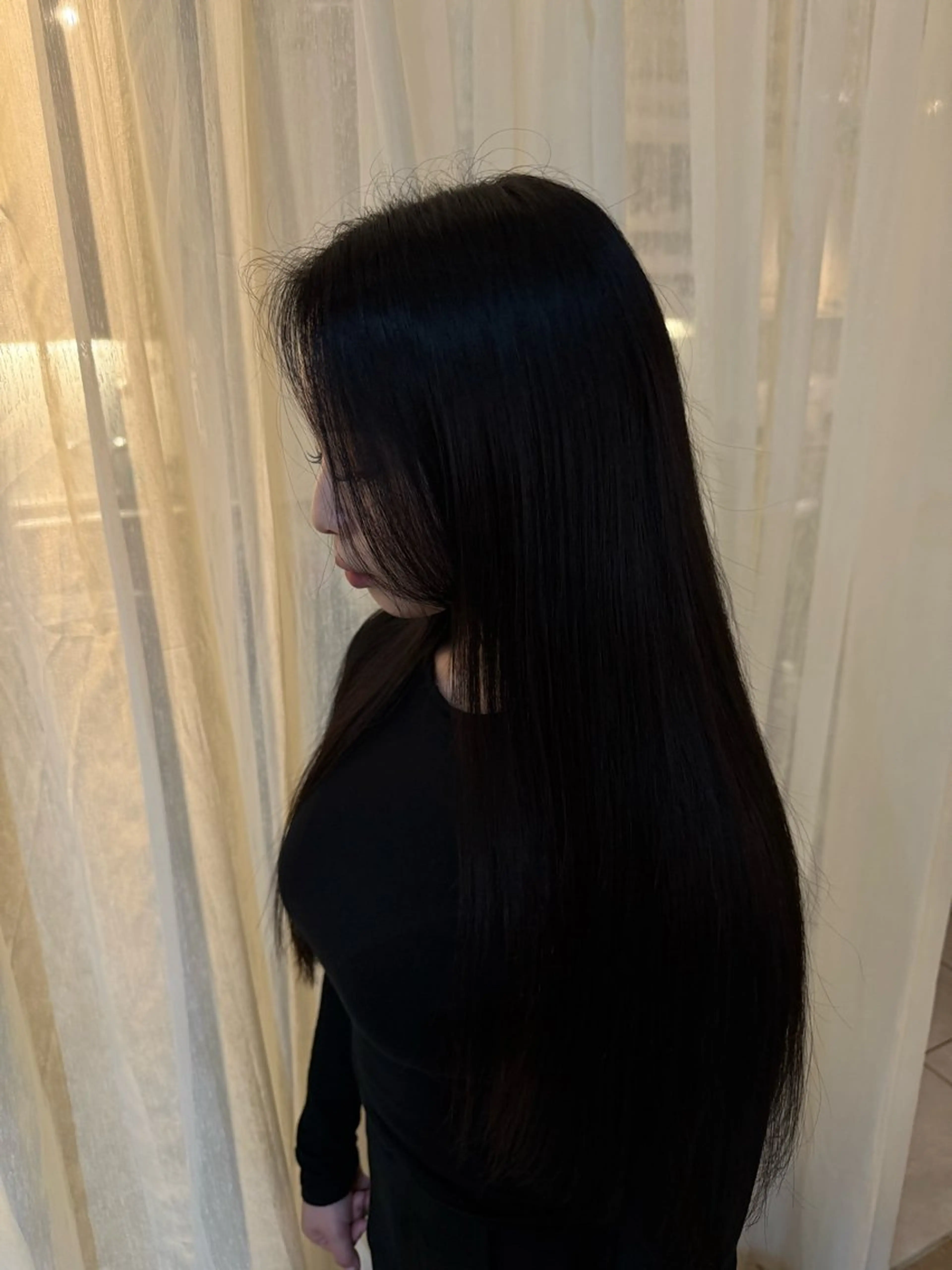 ロング replay所属・藤原 百花のヘアスタイル