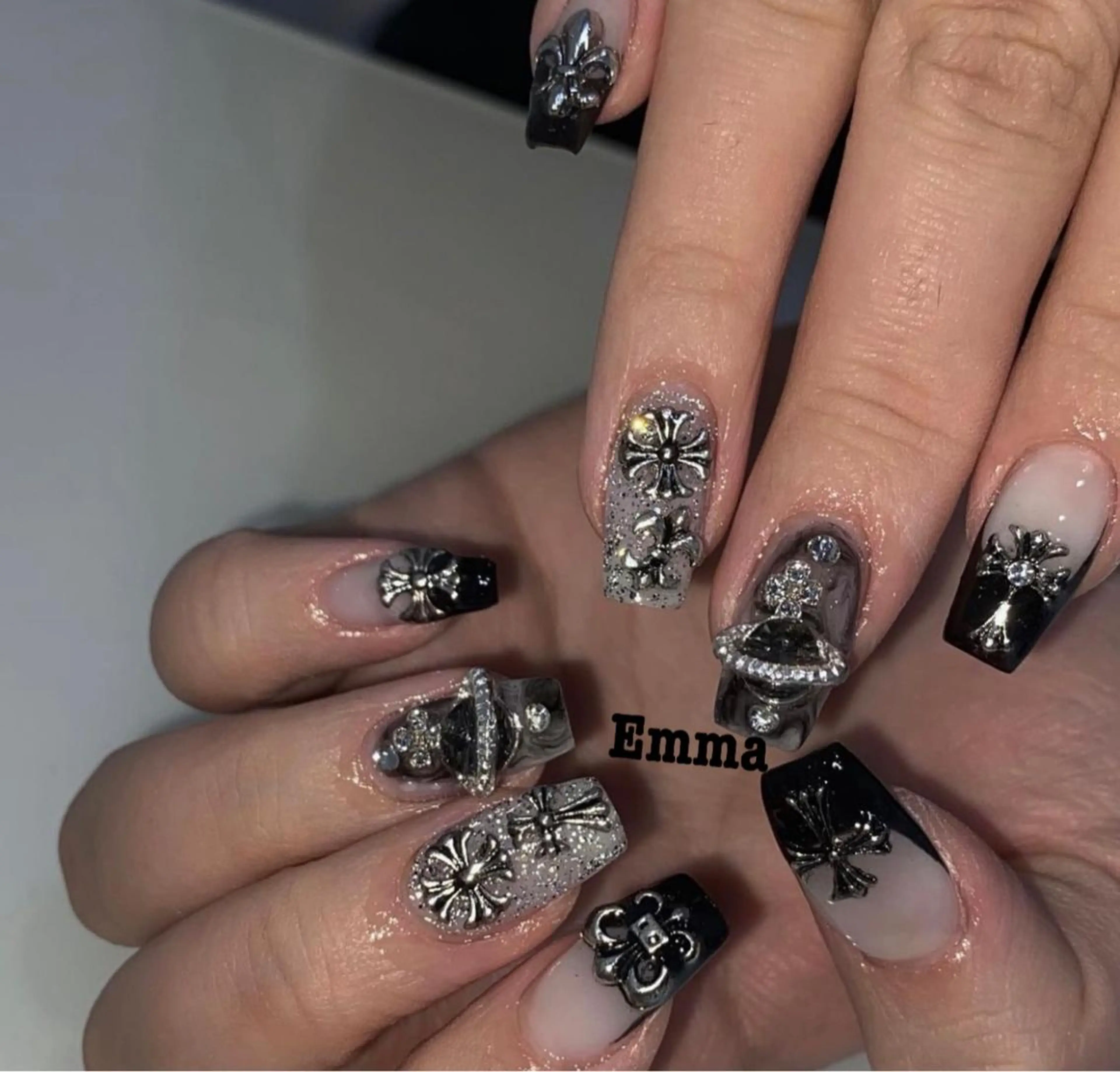 ネイル ISA_ BELLAのネイルデザイン