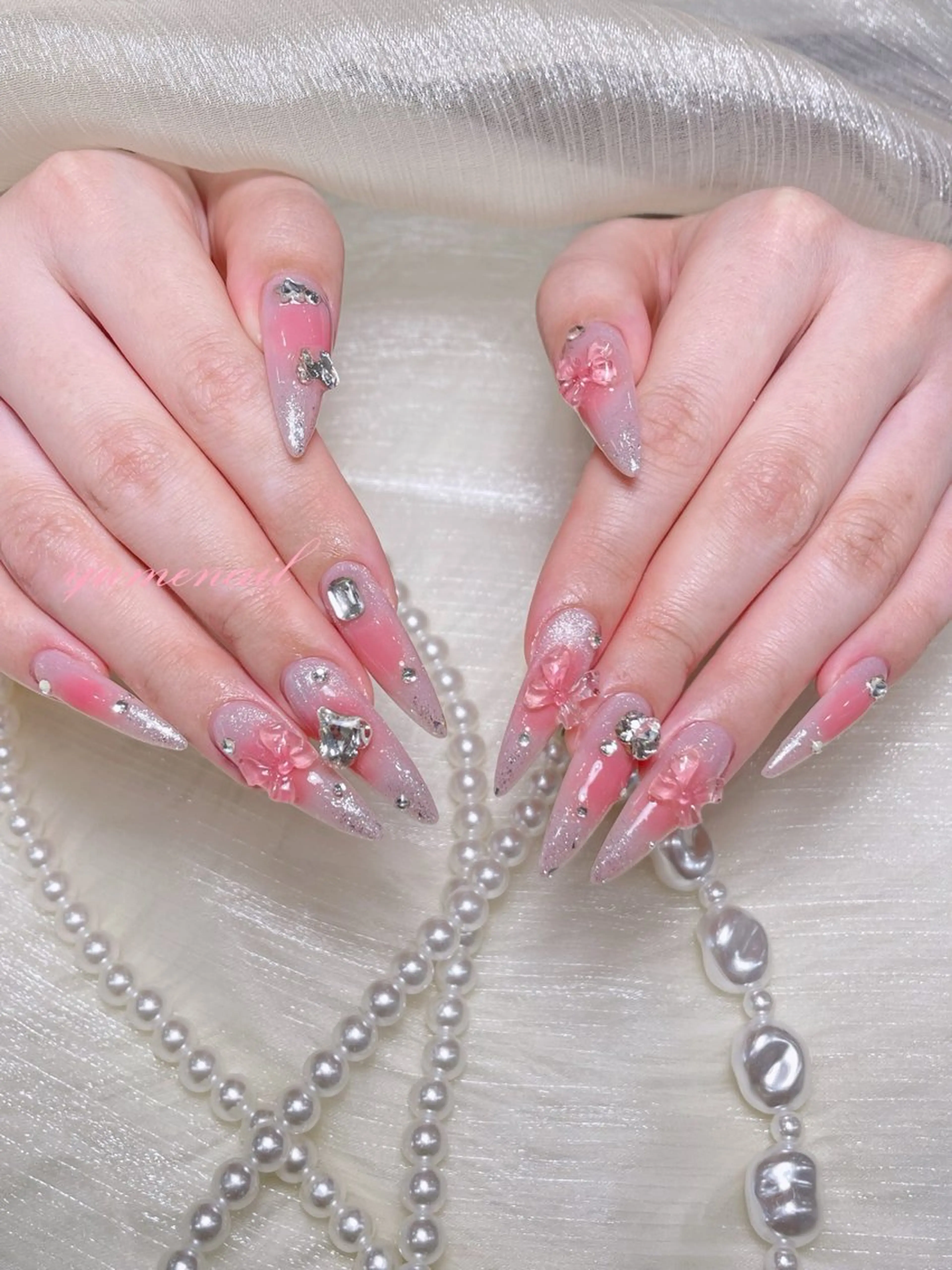 ミディアム ヒエン NAILのネイルデザイン