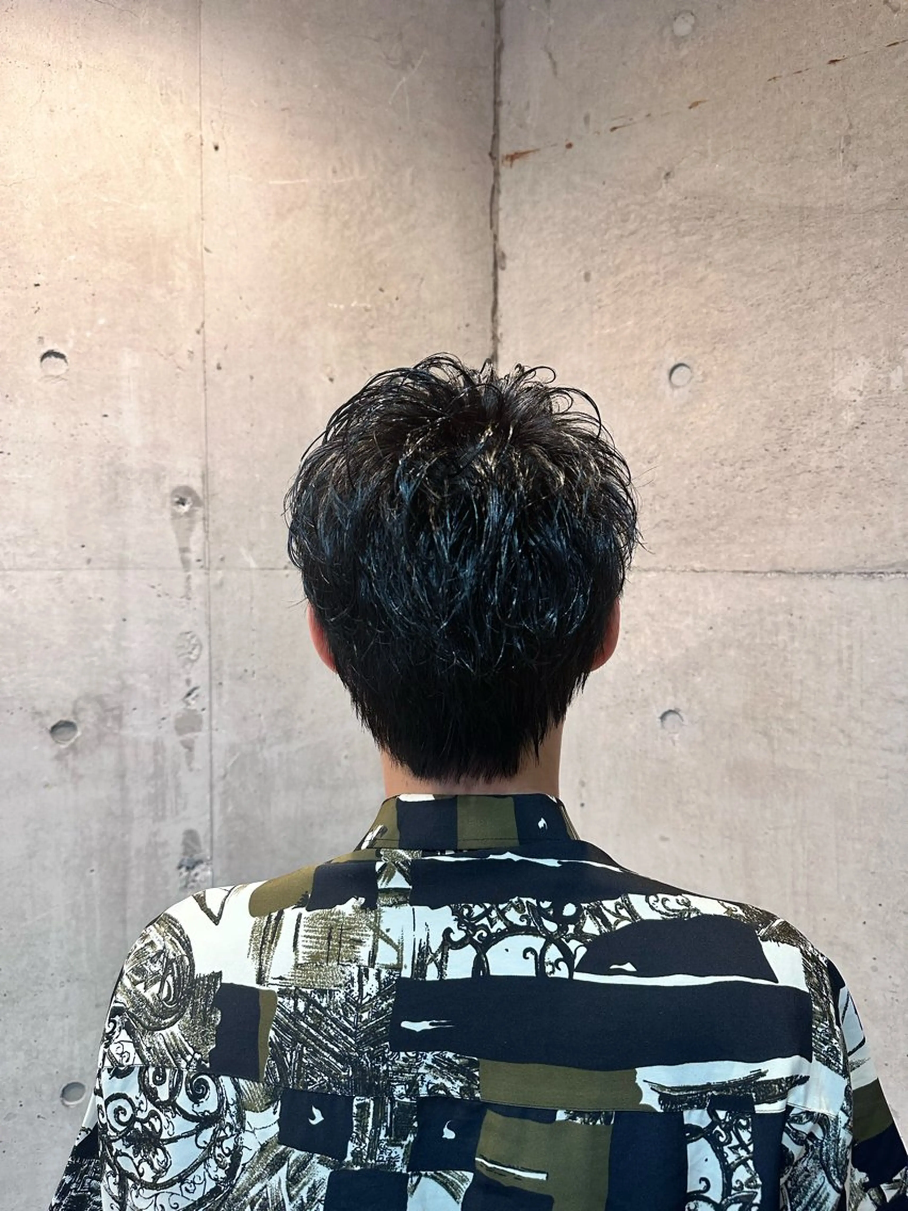 ショート パーマ メンズ スパイキーショート ショートヘア 🔥メンズカラー🔥 セヤシュウヘイのヘアスタイル