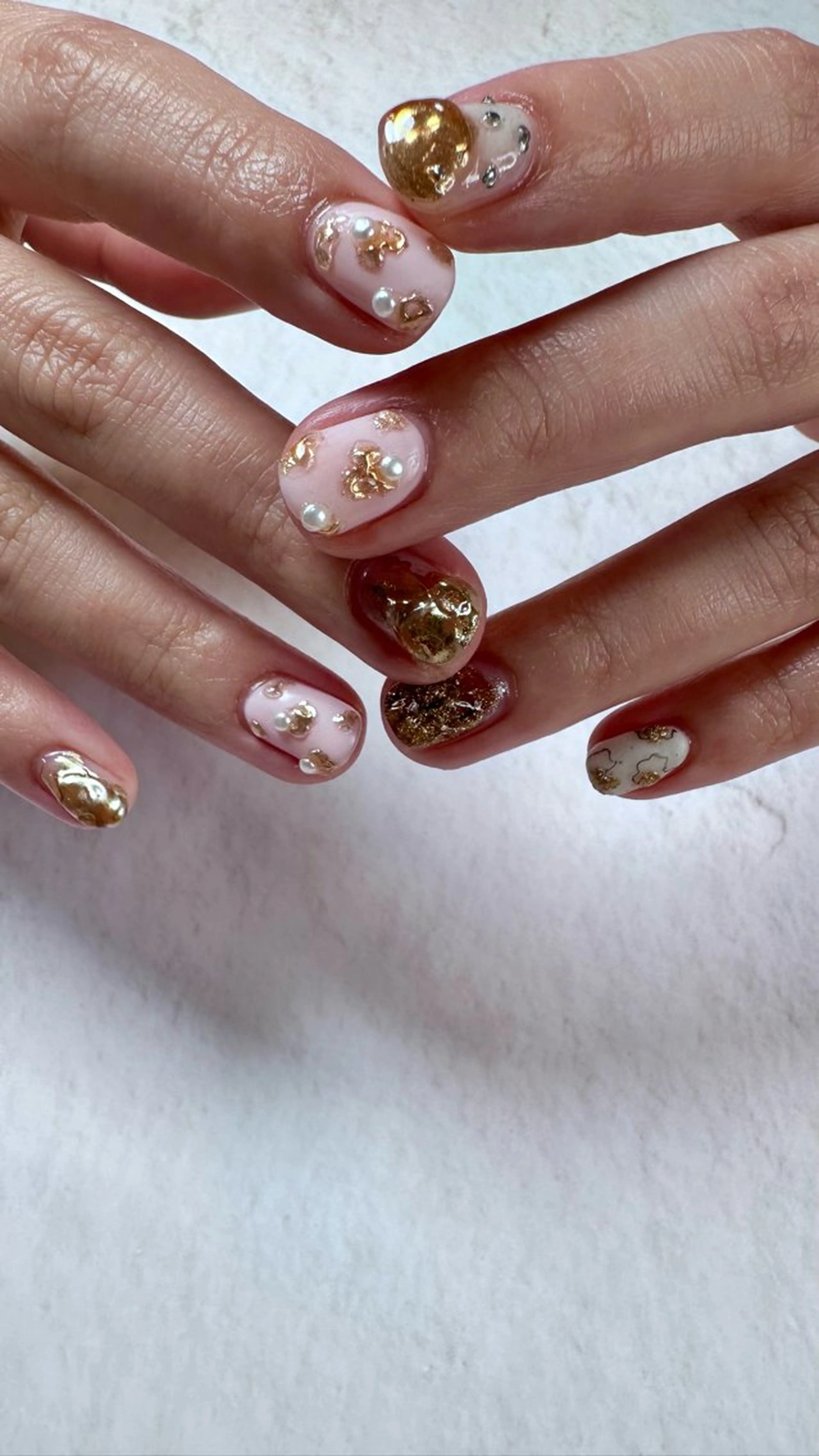 ネイル ニュアンスネイル ハンドネイル ハンドケア Atelier Ariのネイルデザイン