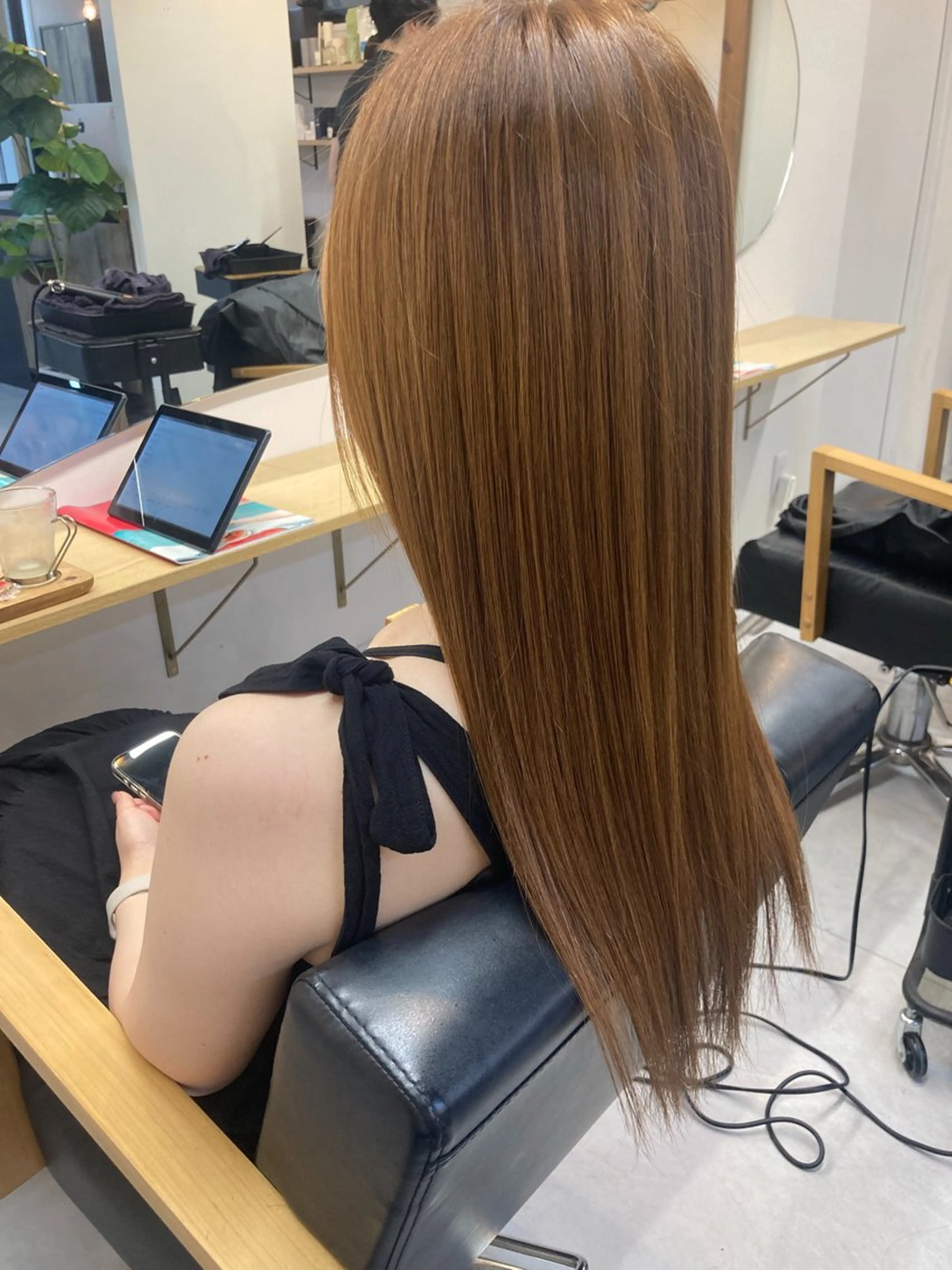 酸性ストレート+カット+トリートメントの写真