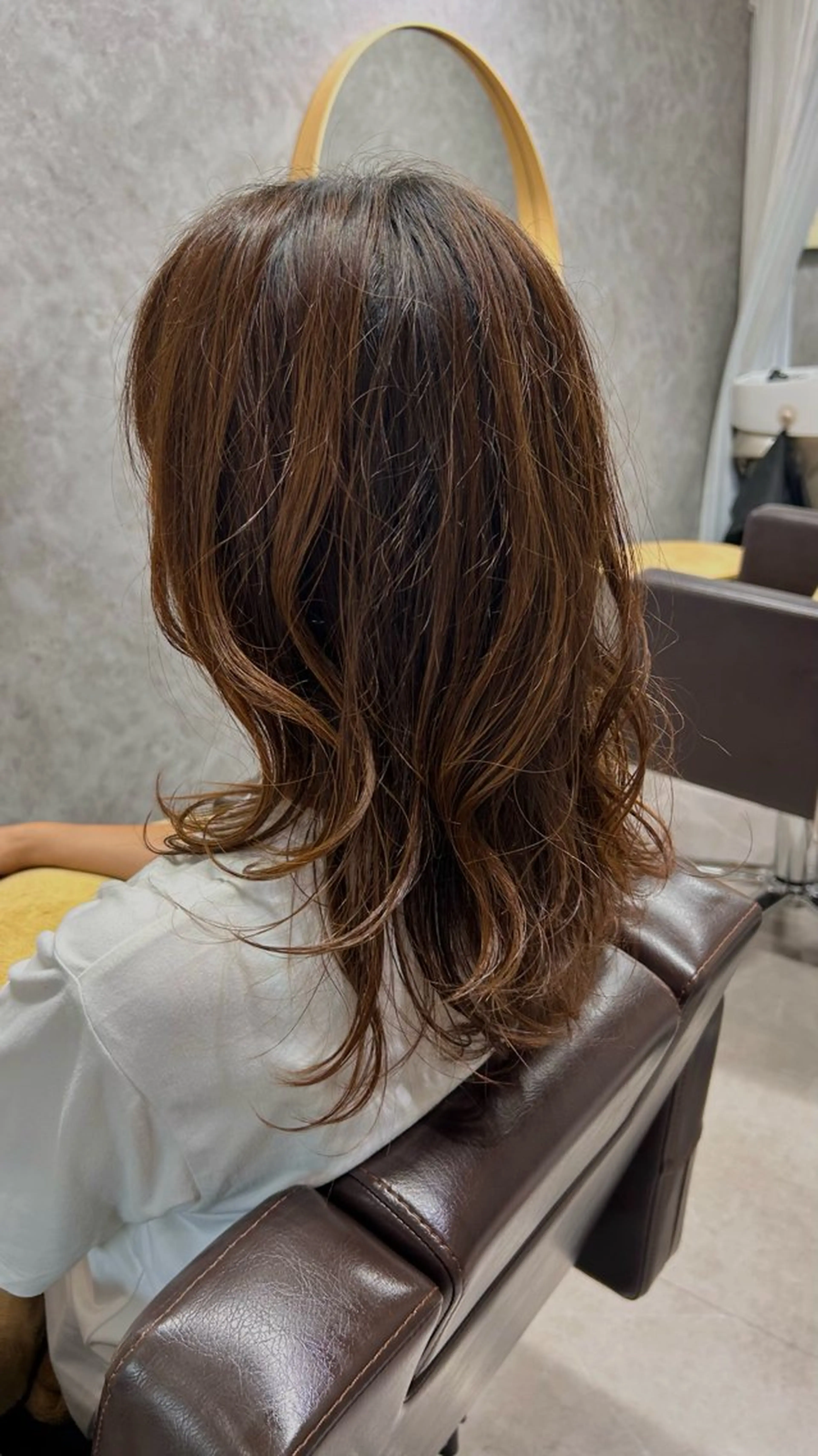 ロング レイヤーカット Karen🫶🏻 艶重視のヘアスタイル