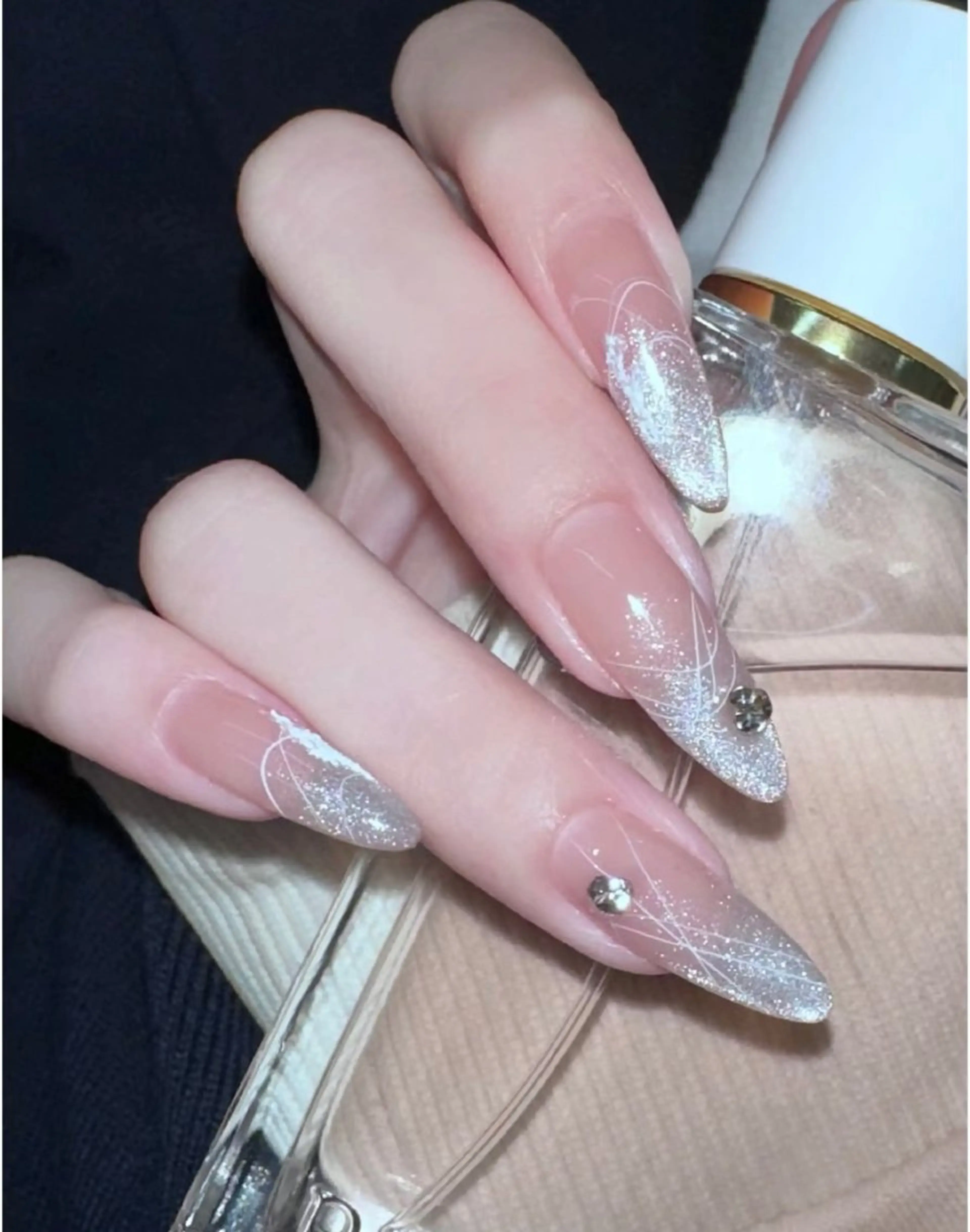 ネイル ハンドネイル 花花 ネイルサロンのネイルデザイン