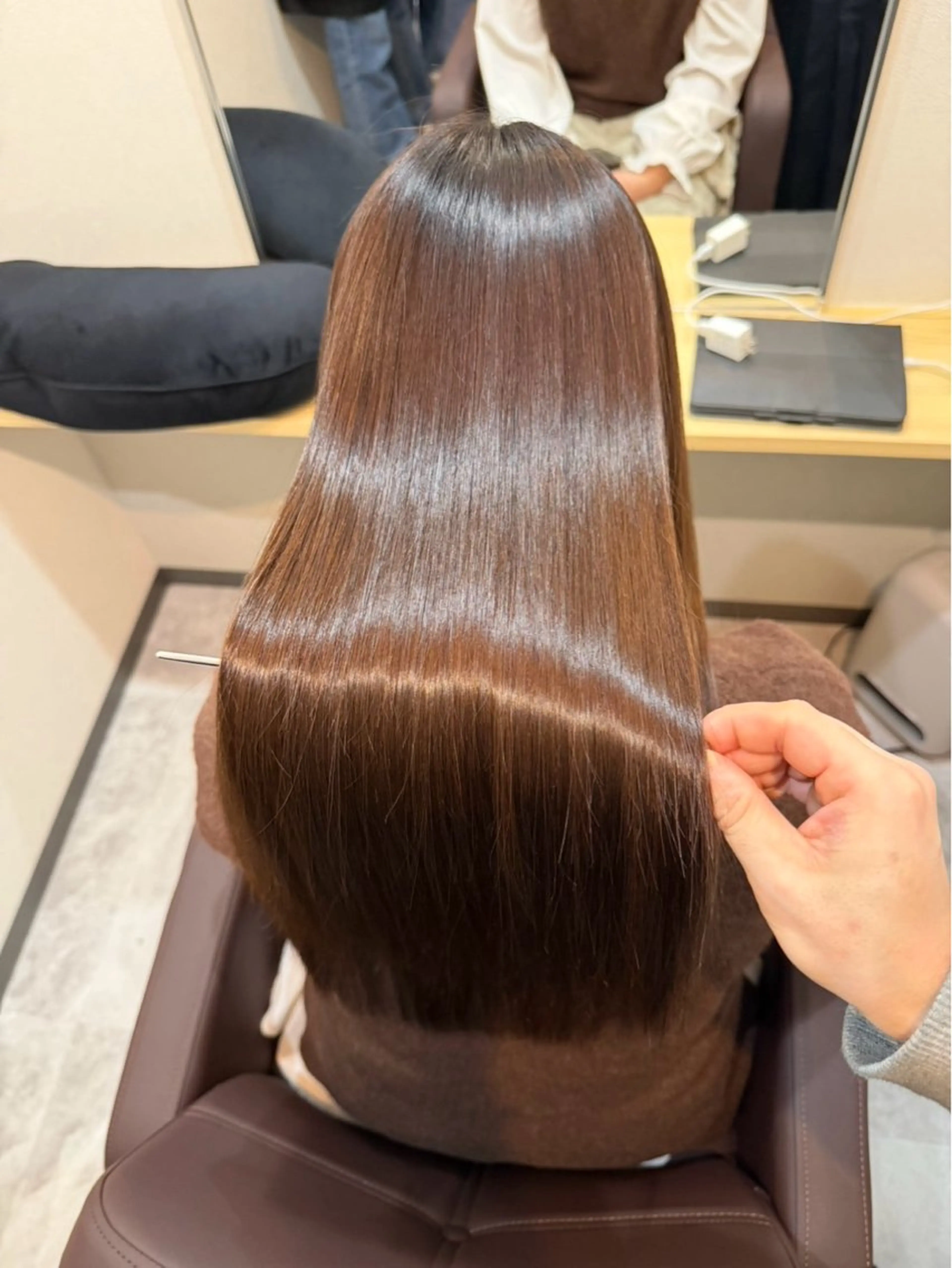 髪質改善カラーエステ（カット、カラー、髪質改善トリートメント）※カット無し可能です。施術時間3～3.5時間の写真