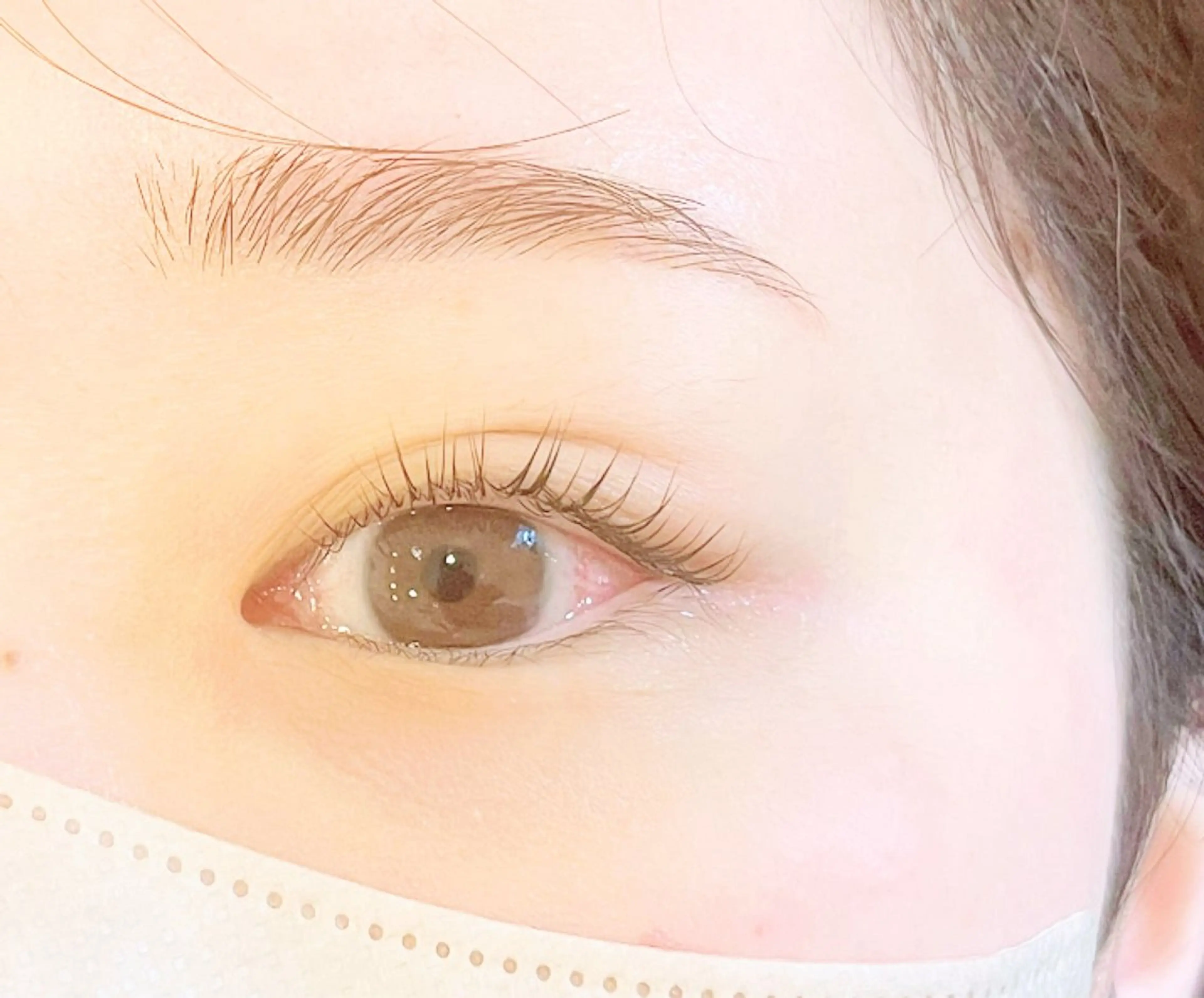 ブロウリフト 眉毛WAX &毛量調整 メイク付の写真