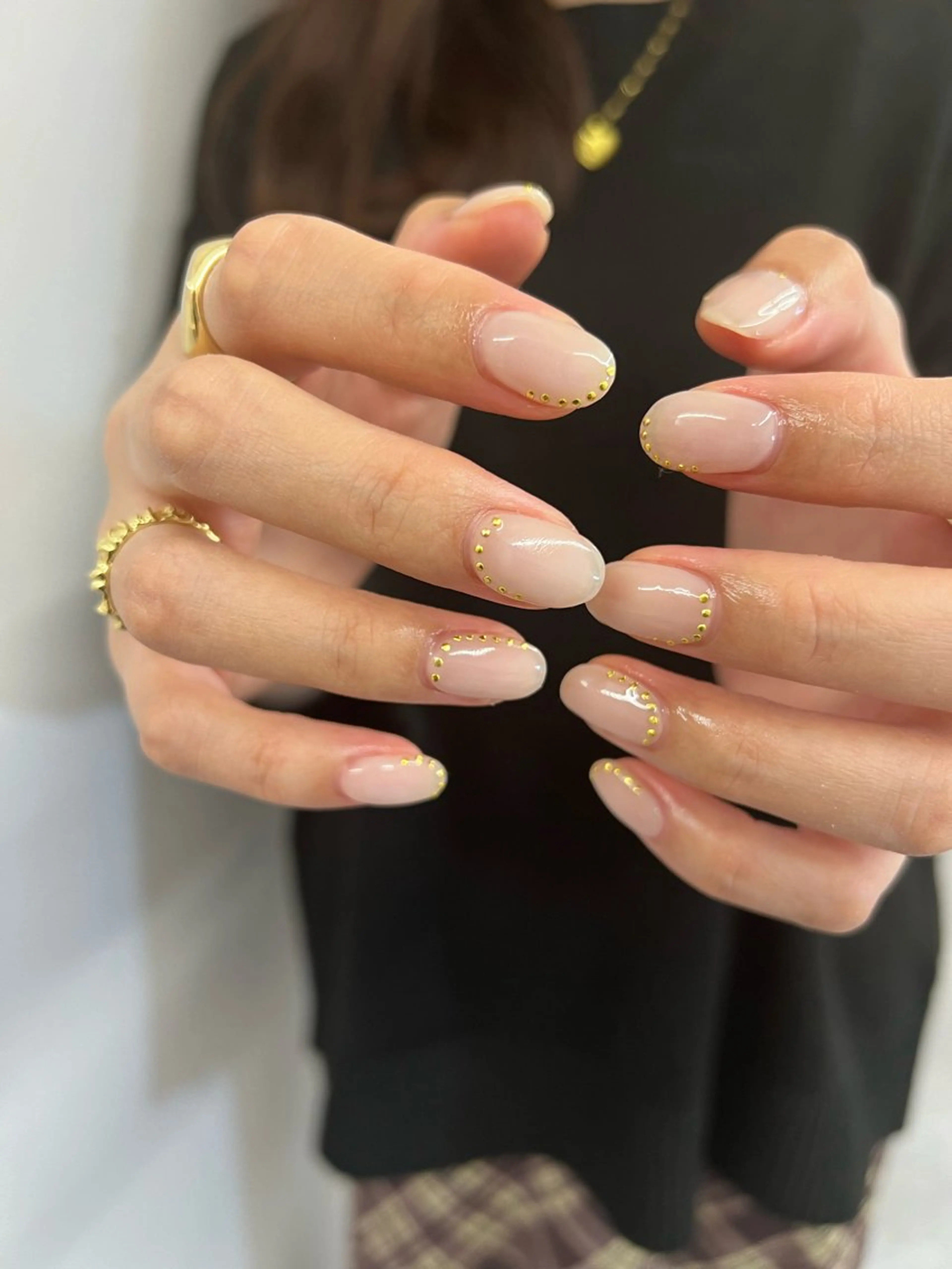 ネイル ジェルネイル ゴールド 韓国ネイル マグネットネイル ニュアンスネイル ハンドネイル ハンドケア Bana_ Nailのネイルデザイン