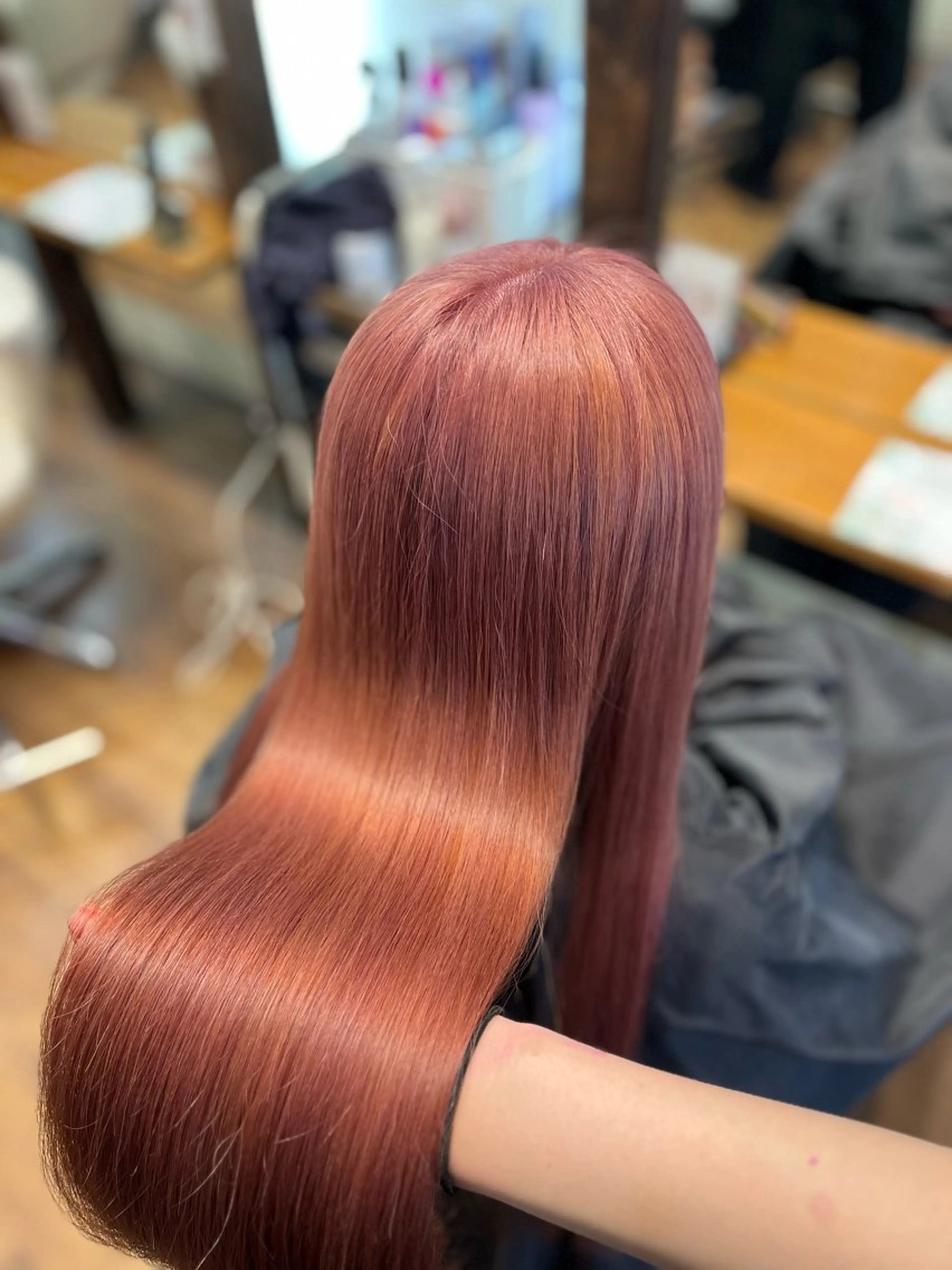 ロング カラー ブリーチ ピンクカラー カット ヘアカラー トリートメント ヘッドスパ ぴんく髪の美容師🎀 🖤ゆうなのヘアスタイル