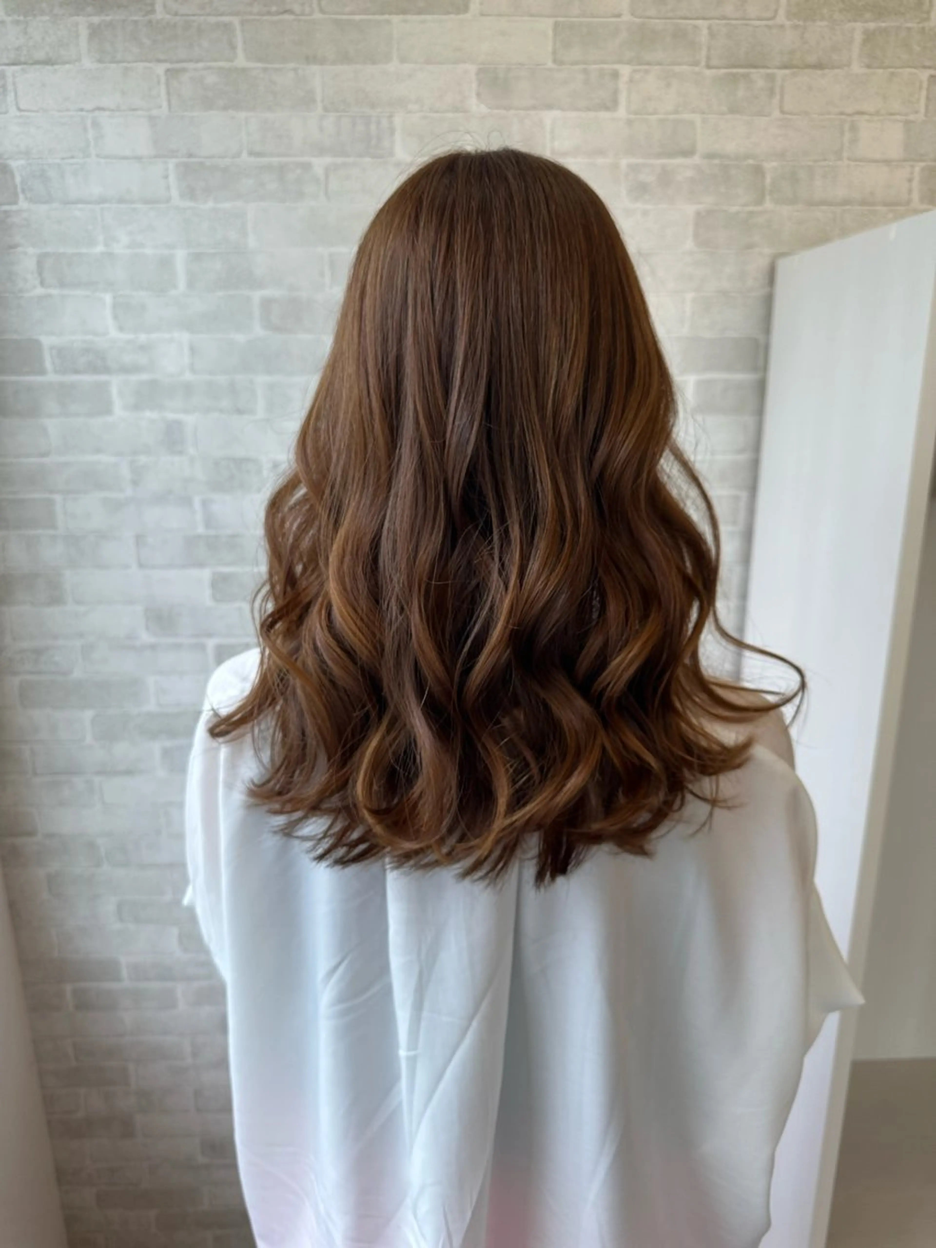 セミロング Well's TAIGAのヘアスタイル